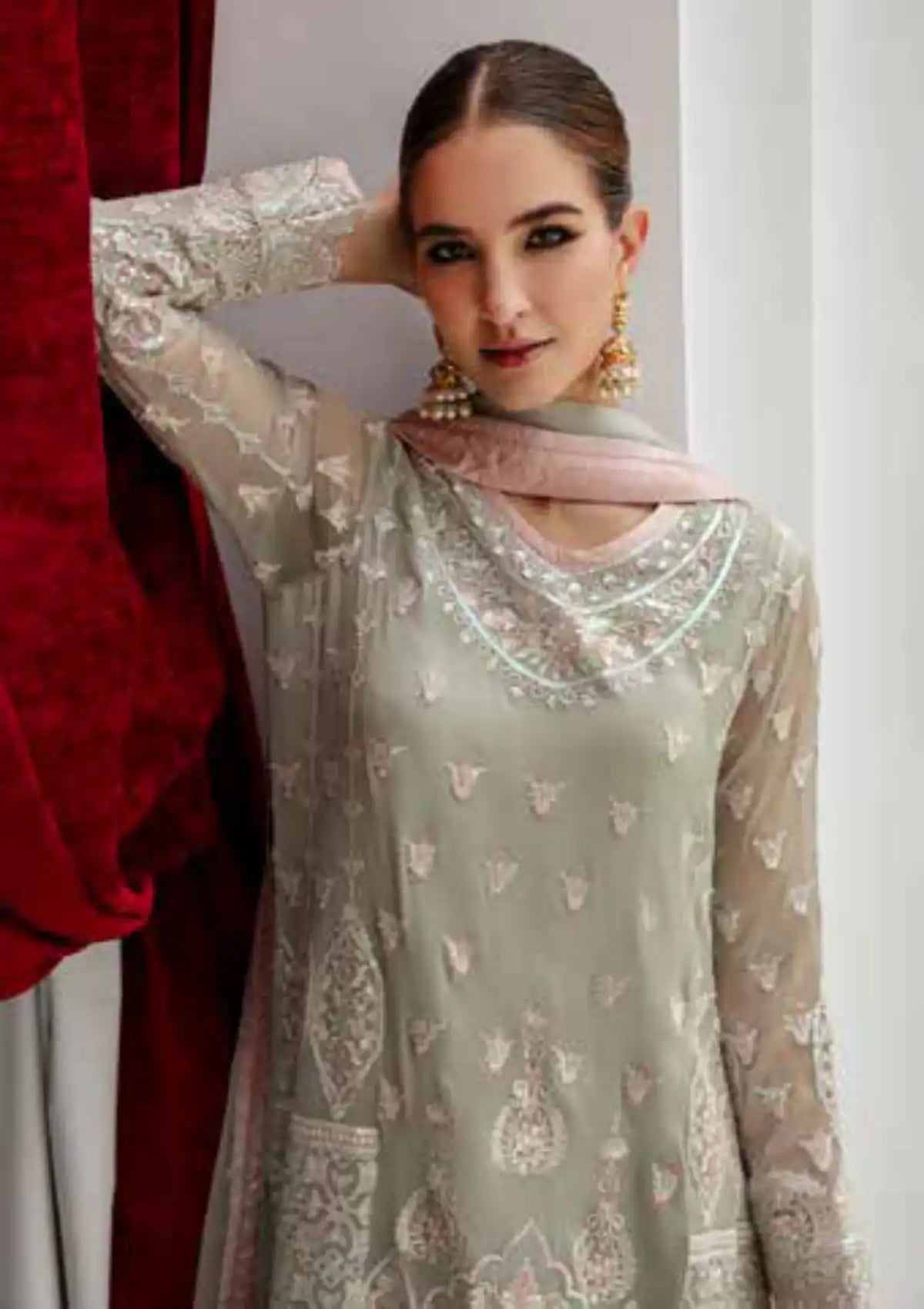 Freesia Intira Luxury Affairs'24 FW-23501-Amenia