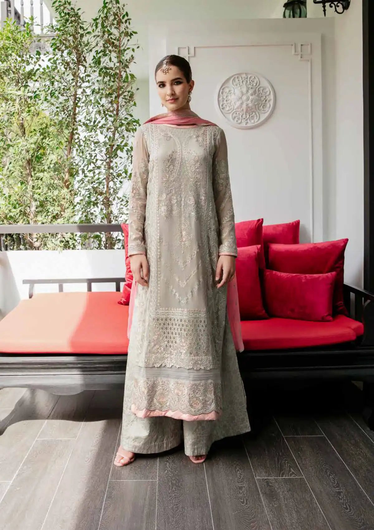 Freesia Intira Luxury Affairs'24 FW-23505-Huda