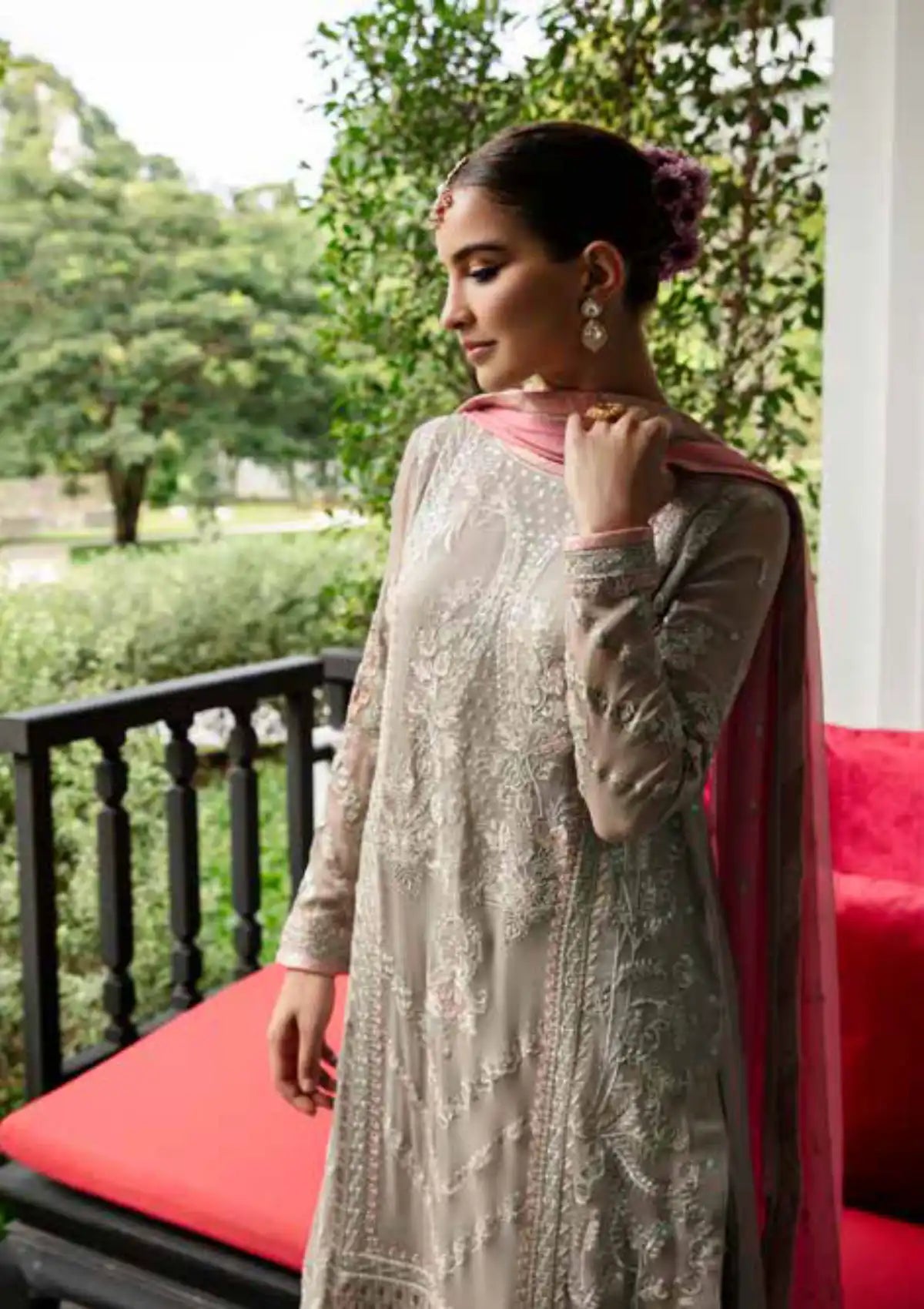 Freesia Intira Luxury Affairs'24 FW-23505-Huda