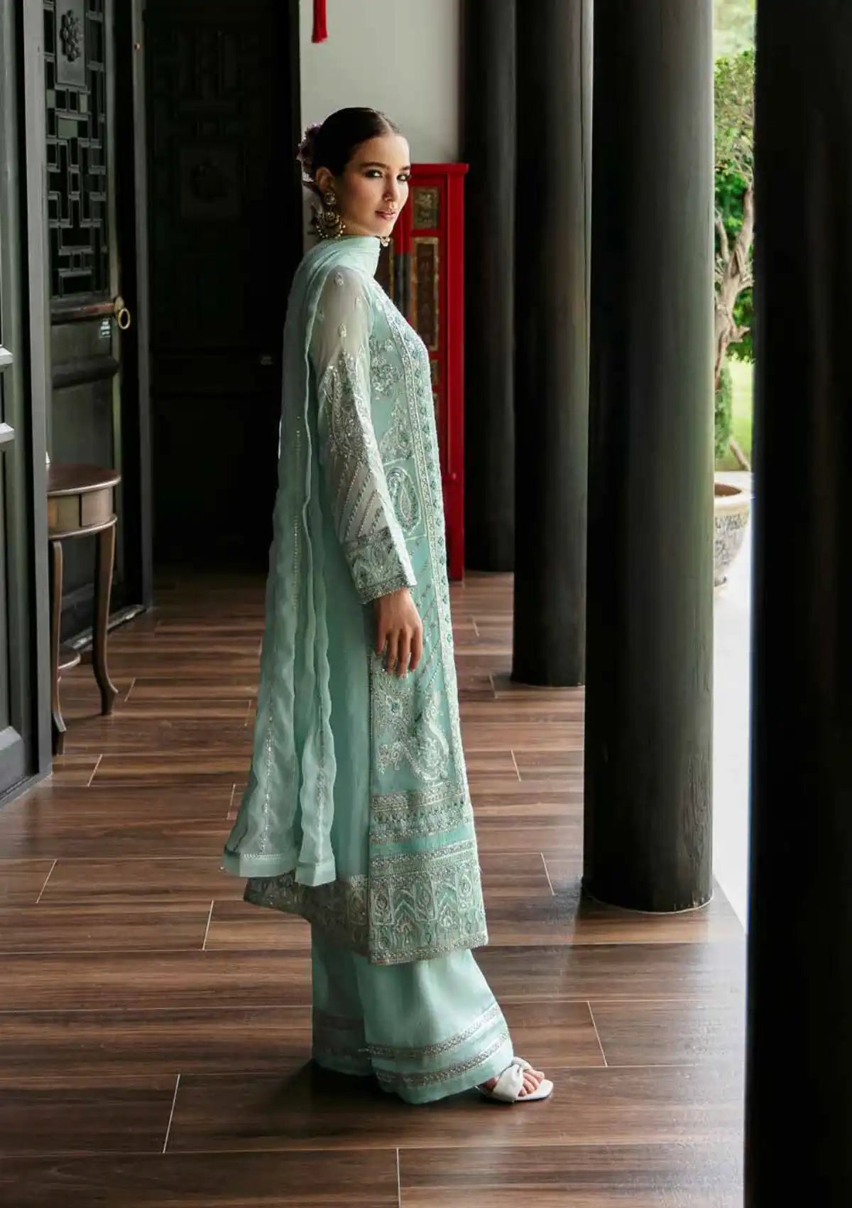 Freesia Intira Luxury Affairs'24 FW-23503-Dia