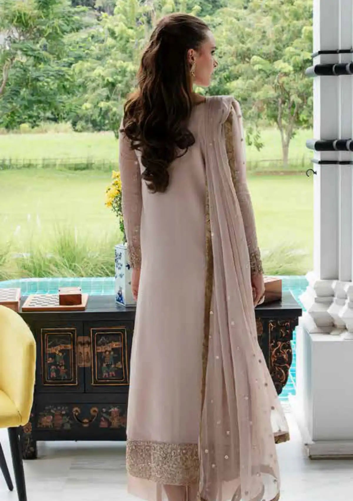 Freesia Intira Luxury Affairs'24 FW-23502-Shirin