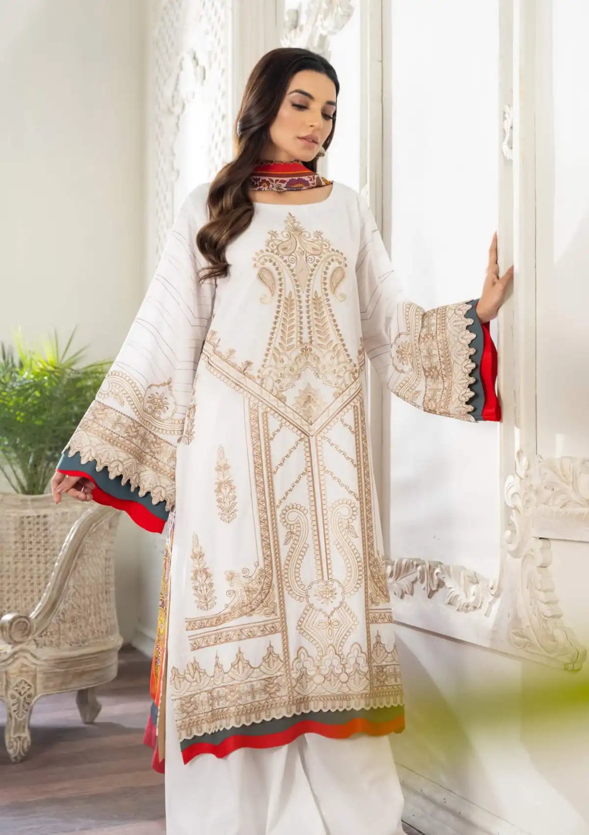 Maryum & Maria Alabaster-FL-03 is available at Mohsin Saeed Fabrics online shop All the top women brands in pakistan