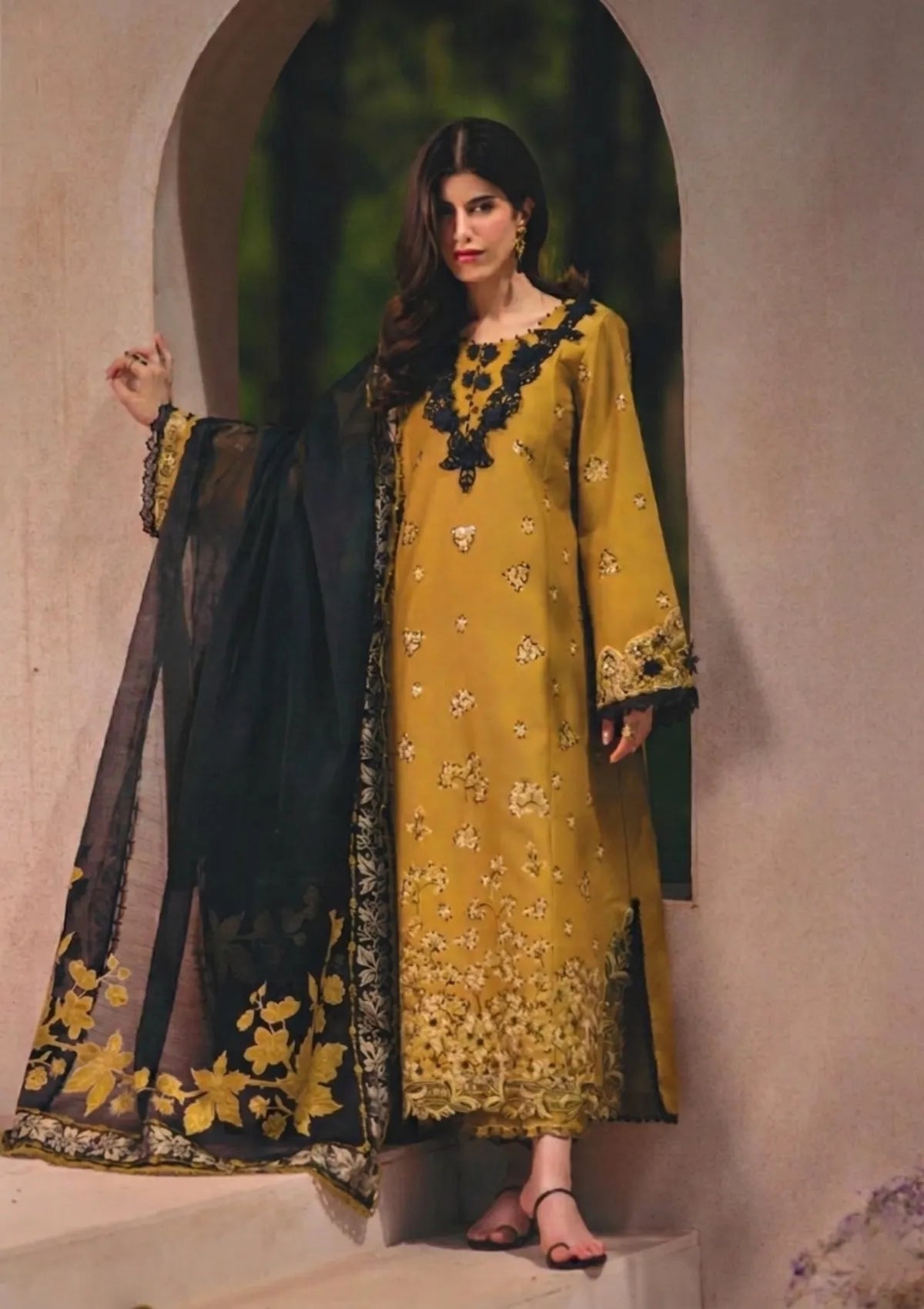 Rang Rasiya Luxury Lawn'26 -MAHI