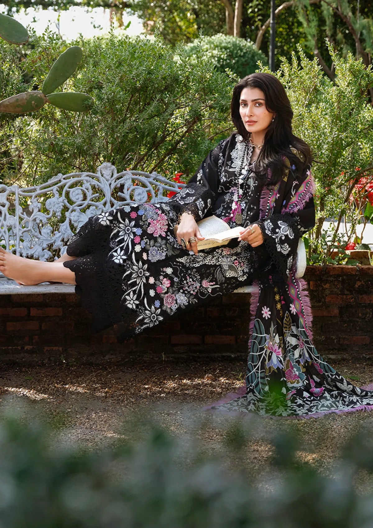 Mushq Amoi Held by Love'26 D-09 Gentle Breeze