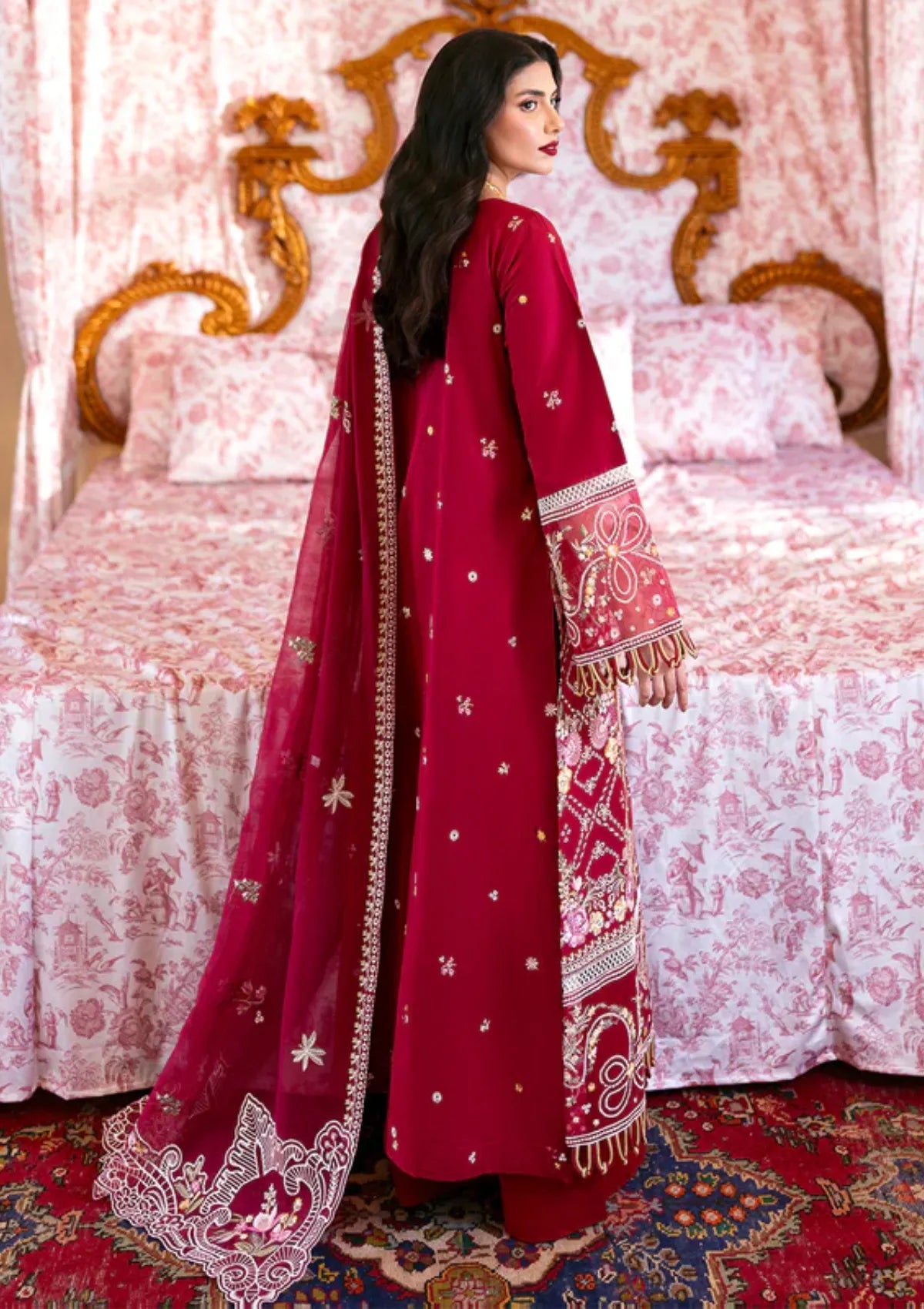 mohsin-saeed-fabrics-affordable-luxury-outfits-for-daily-formal-and-wedding-wear-This-product-is-from-mahnur-sophie-luxury-lawn25-d-06-ginny-is-available-on-Mohsin-saeed-fabrics-website.