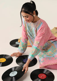 Roheenaz Rosette Lawn'26 D-64A Golden Hour