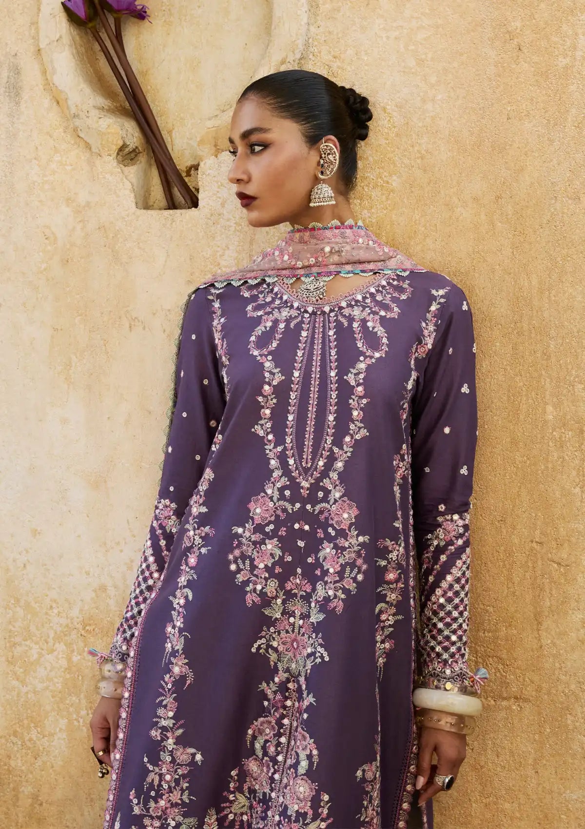 mohsin-saeed-fabrics-is-selling-online-and-in stores-Luxury-daily-wear-wedding-wear-formal-wear-in-budgeted-price-This-product-is-from-hussain-rehar-luxury-lawn25-irris-is-available-on-Mohsin-saeed-fabrics-website.