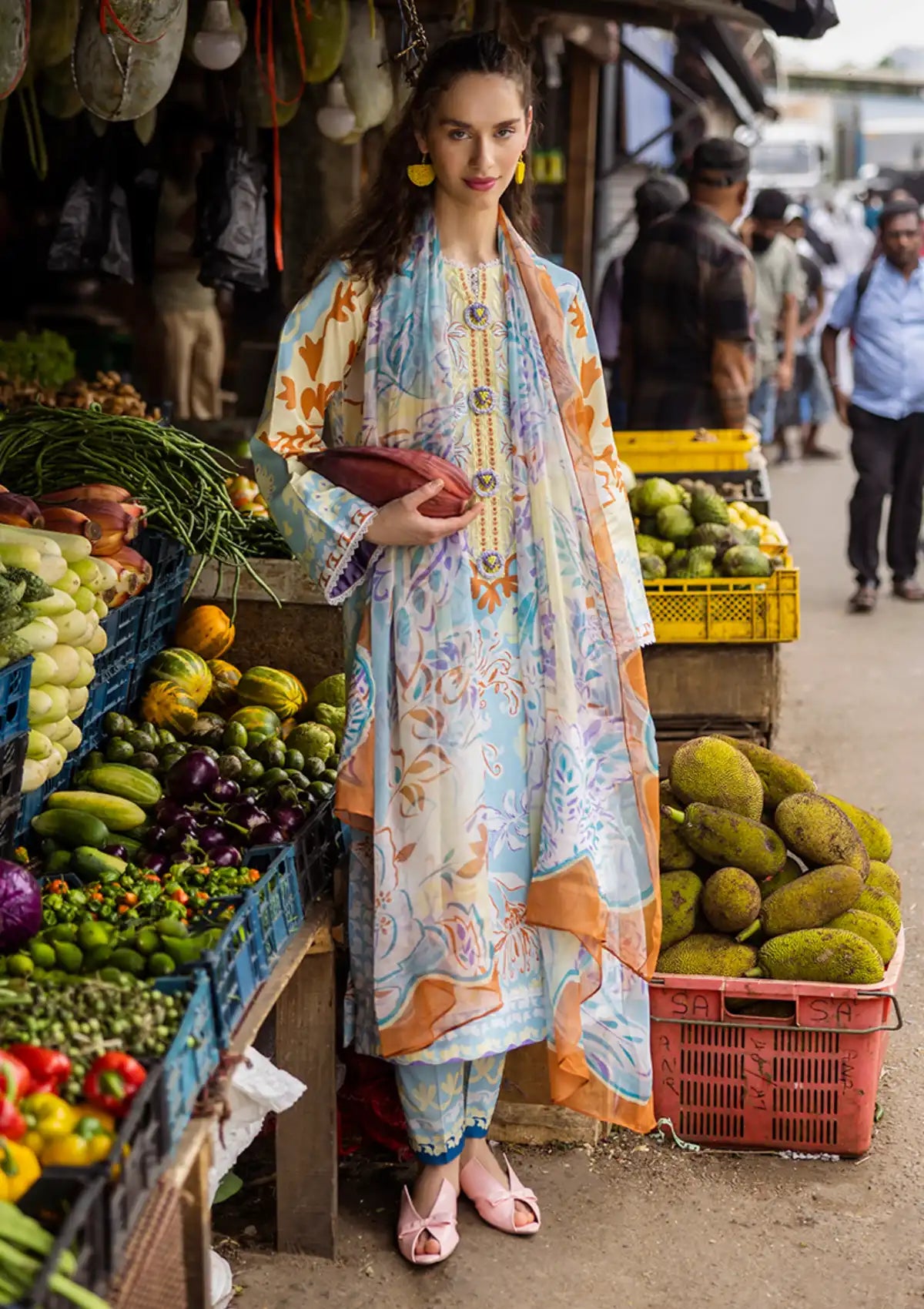 mohsin-saeed-fabrics-luxury-fashion-collection-daily-wear-wedding-and-formal-in-budget-This-product-is-from-mushq-hemline-la-dolce25-3a-zita-is-available-on-Mohsin-saeed-fabrics-website.