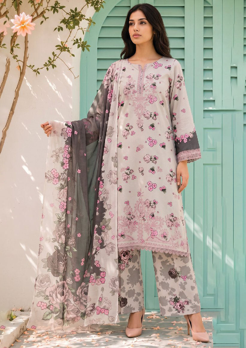 Sanam Saeed Aveline Karandi'26 -Marie