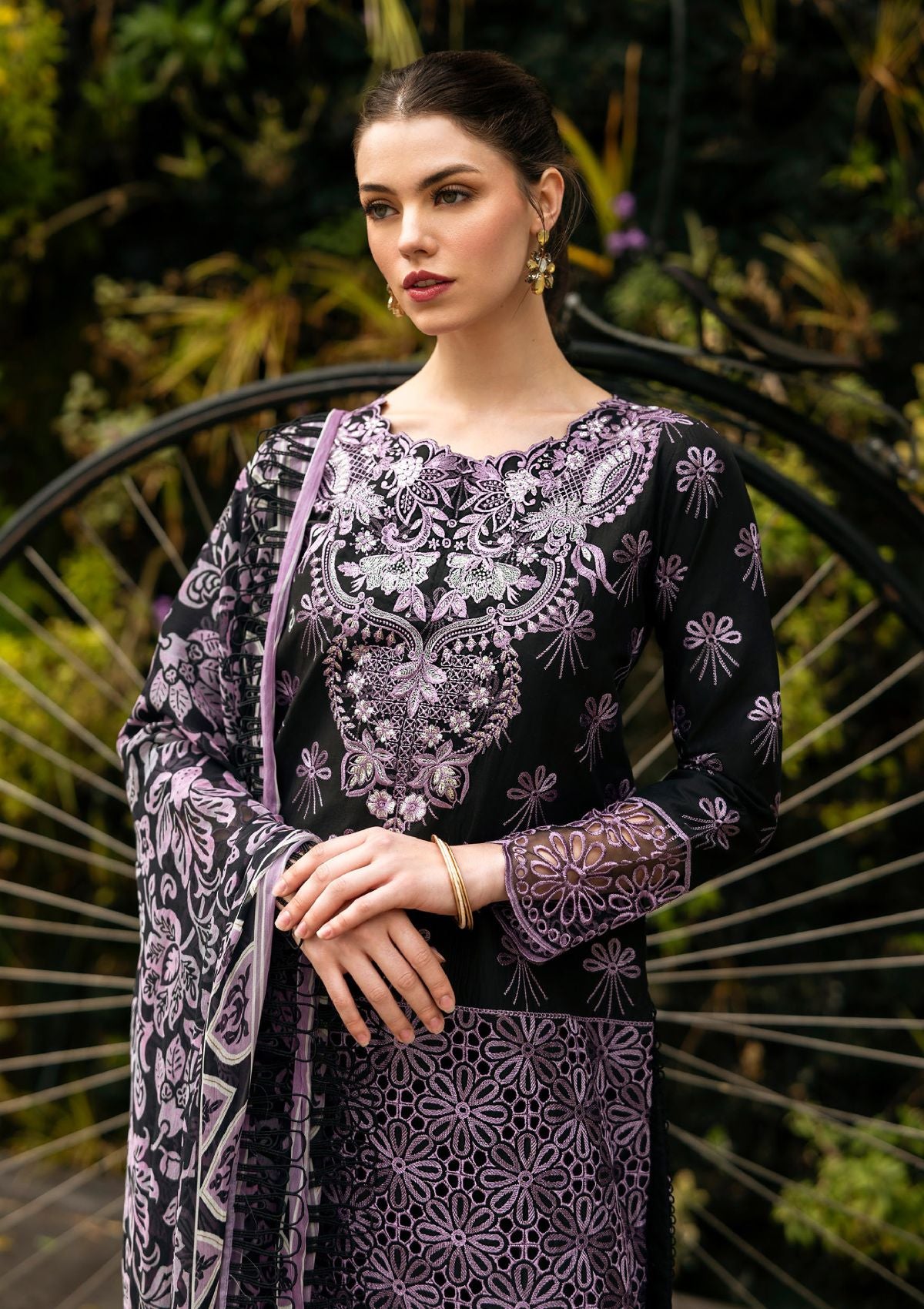 Mushq Hemline Odyssey'24 HMC-05 LUXE LACE