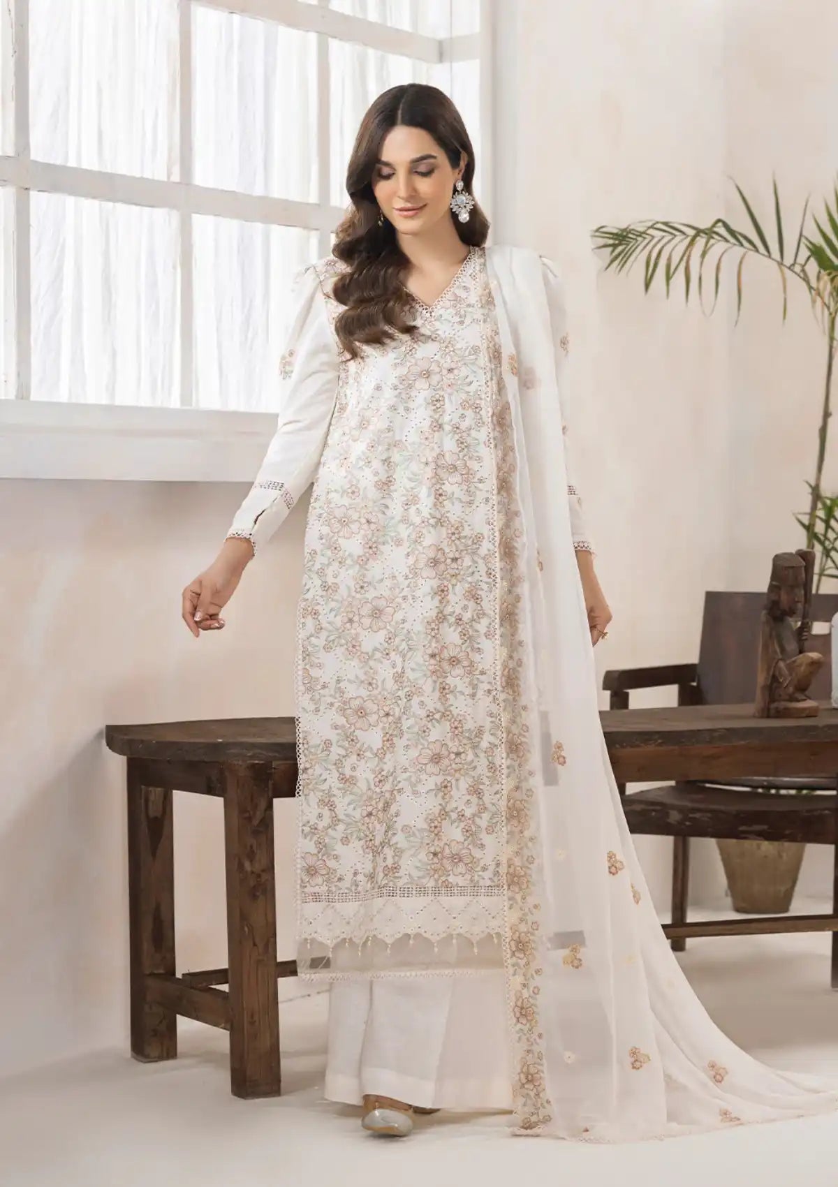lLana by Panache Emb Karandi'24 D-01