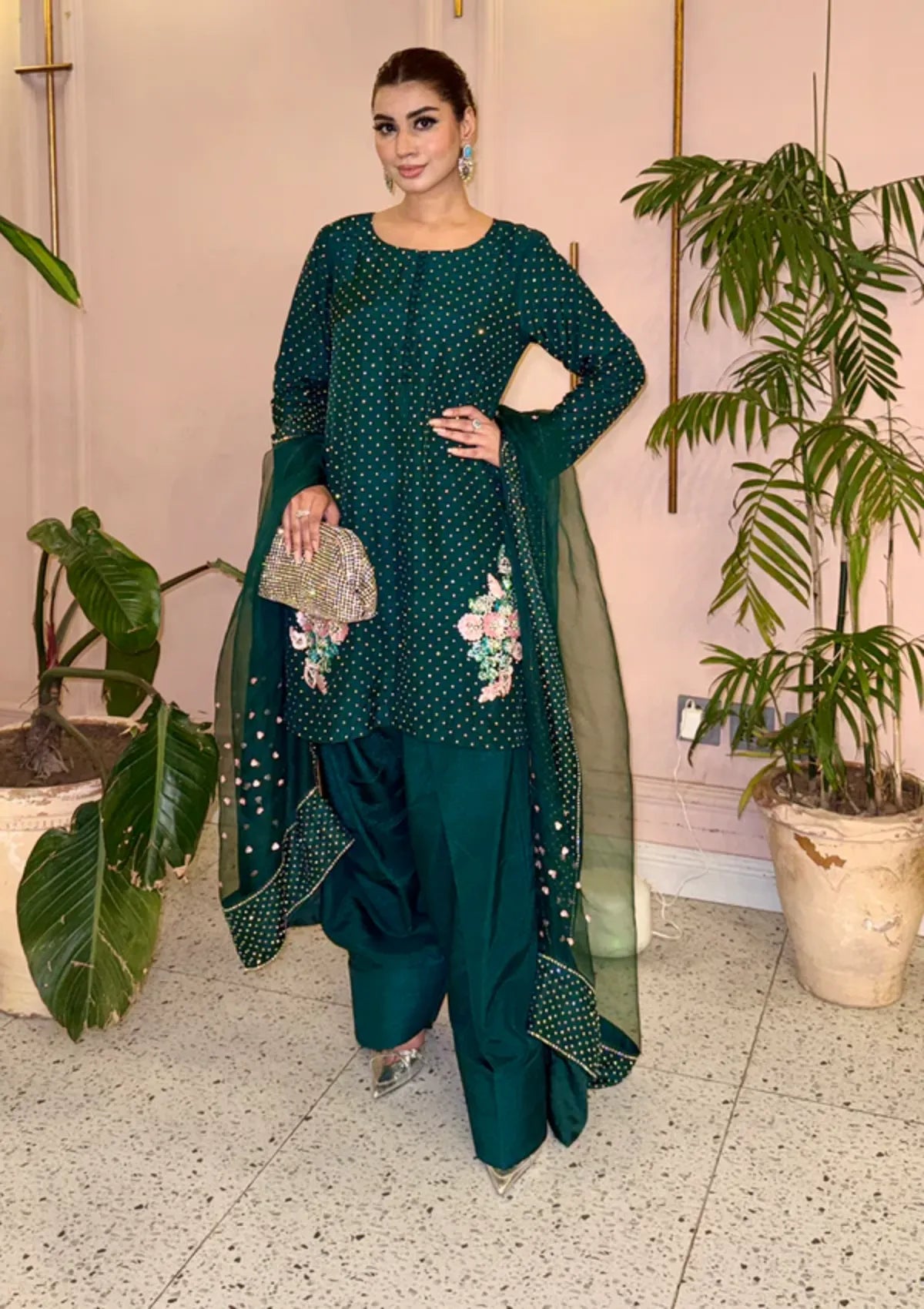 mohsin-saeed-fabrics-is-selling-online-and-in stores-Luxury-daily-wear-wedding-wear-formal-wear-in-budgeted-price-This-product-is-from-sidra-fahad-elianna25-sf-229-is-available-on-Mohsin-saeed-fabrics-website.