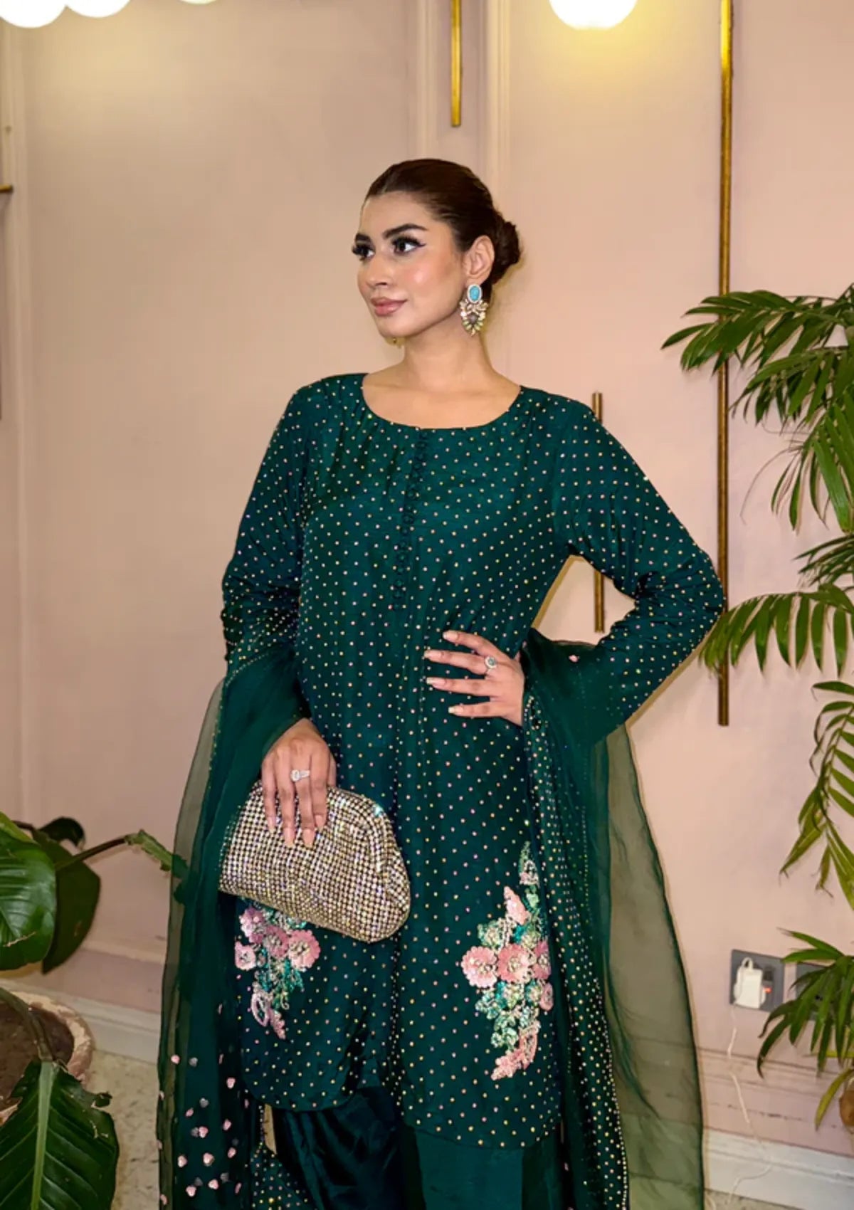 mohsin-saeed-fabrics-is-selling-online-and-in stores-Luxury-daily-wear-wedding-wear-formal-wear-in-budgeted-price-This-product-is-from-sidra-fahad-elianna25-sf-229-is-available-on-Mohsin-saeed-fabrics-website.