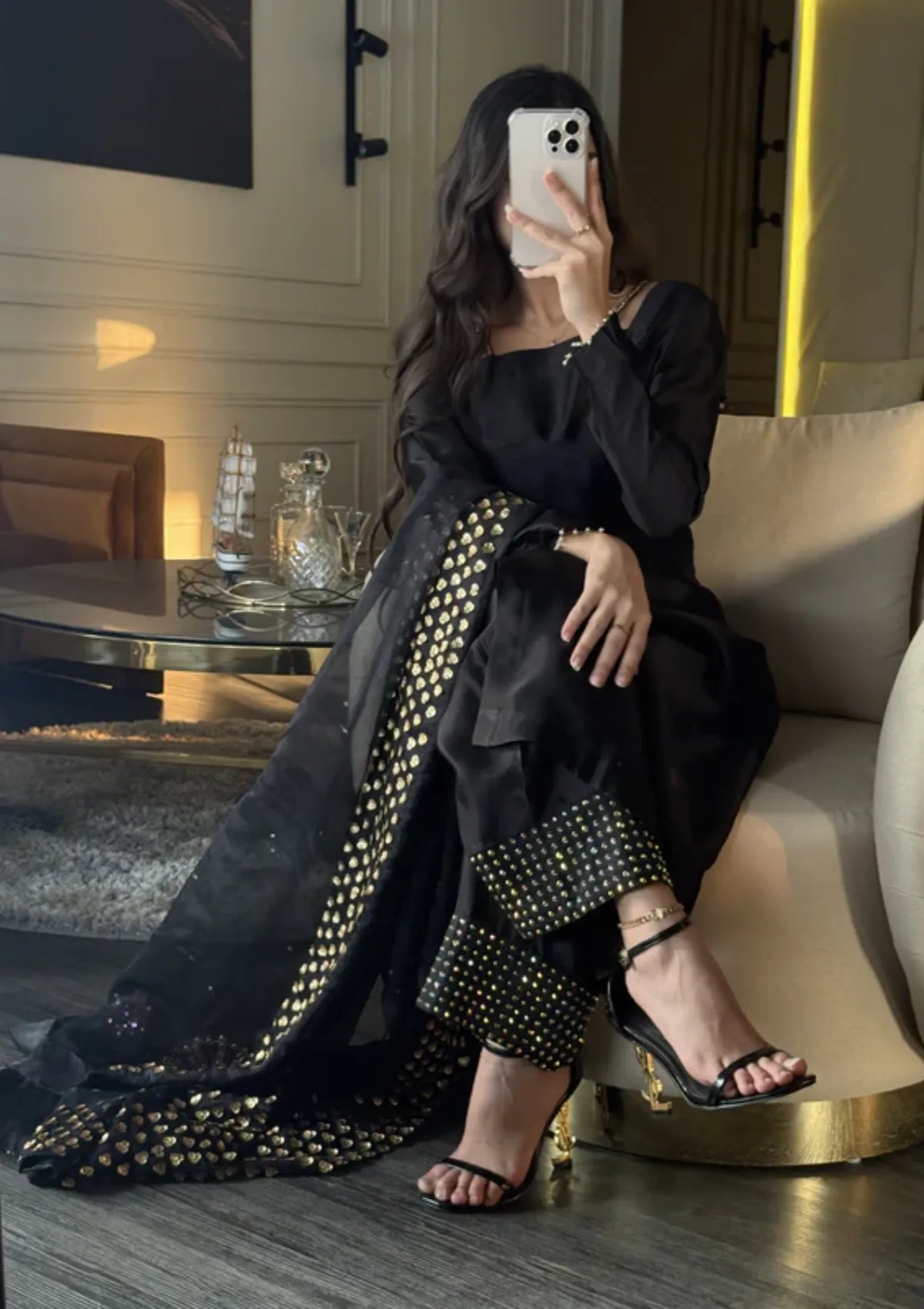 mohsin-saeed-fabrics-is-selling-online-and-in stores-Luxury-daily-wear-wedding-wear-formal-wear-in-budgeted-price-This-product-is-from-sidra-fahad-elianna25-sf-214-is-available-on-Mohsin-saeed-fabrics-website.