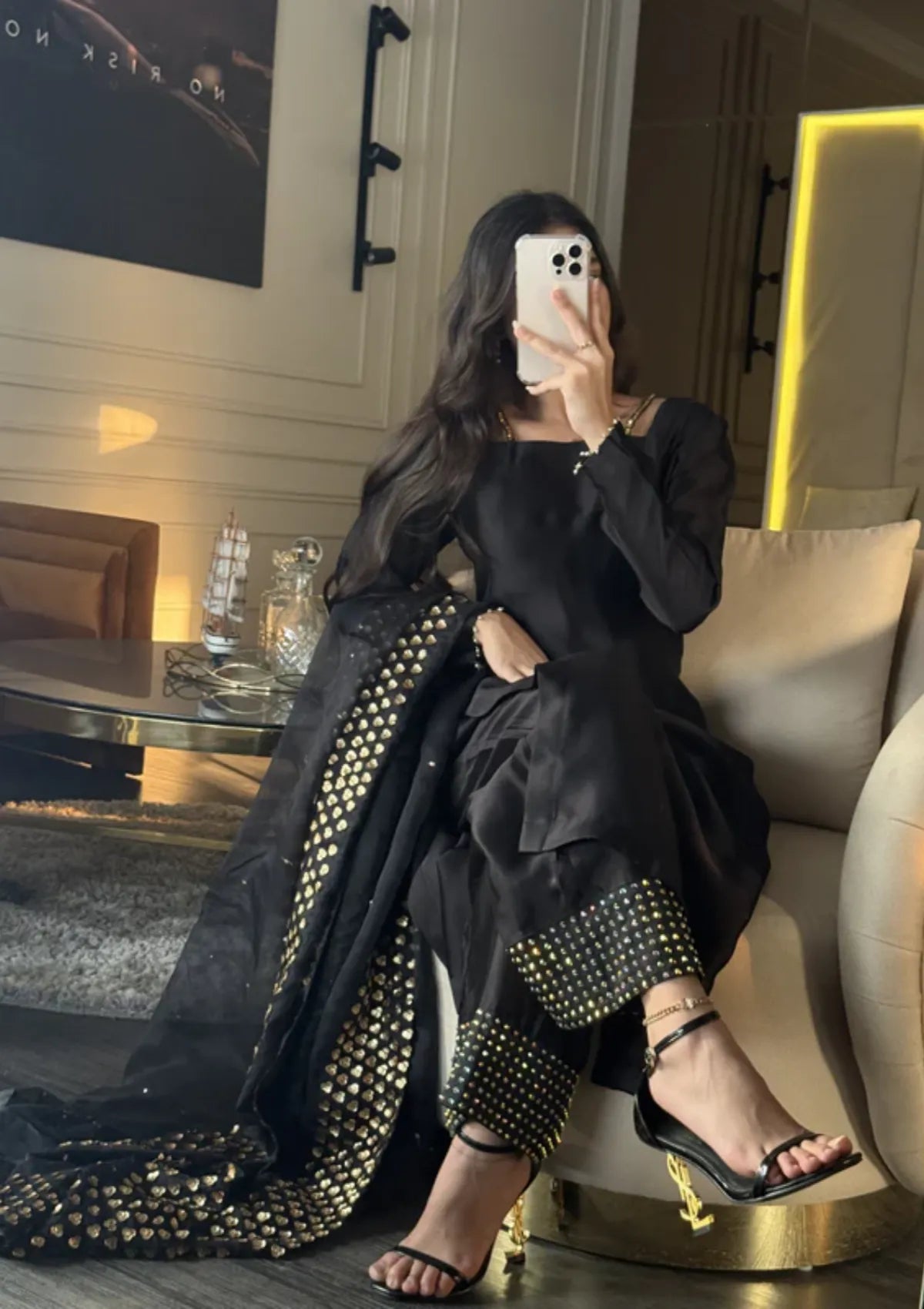 mohsin-saeed-fabrics-is-selling-online-and-in stores-Luxury-daily-wear-wedding-wear-formal-wear-in-budgeted-price-This-product-is-from-sidra-fahad-elianna25-sf-214-is-available-on-Mohsin-saeed-fabrics-website.