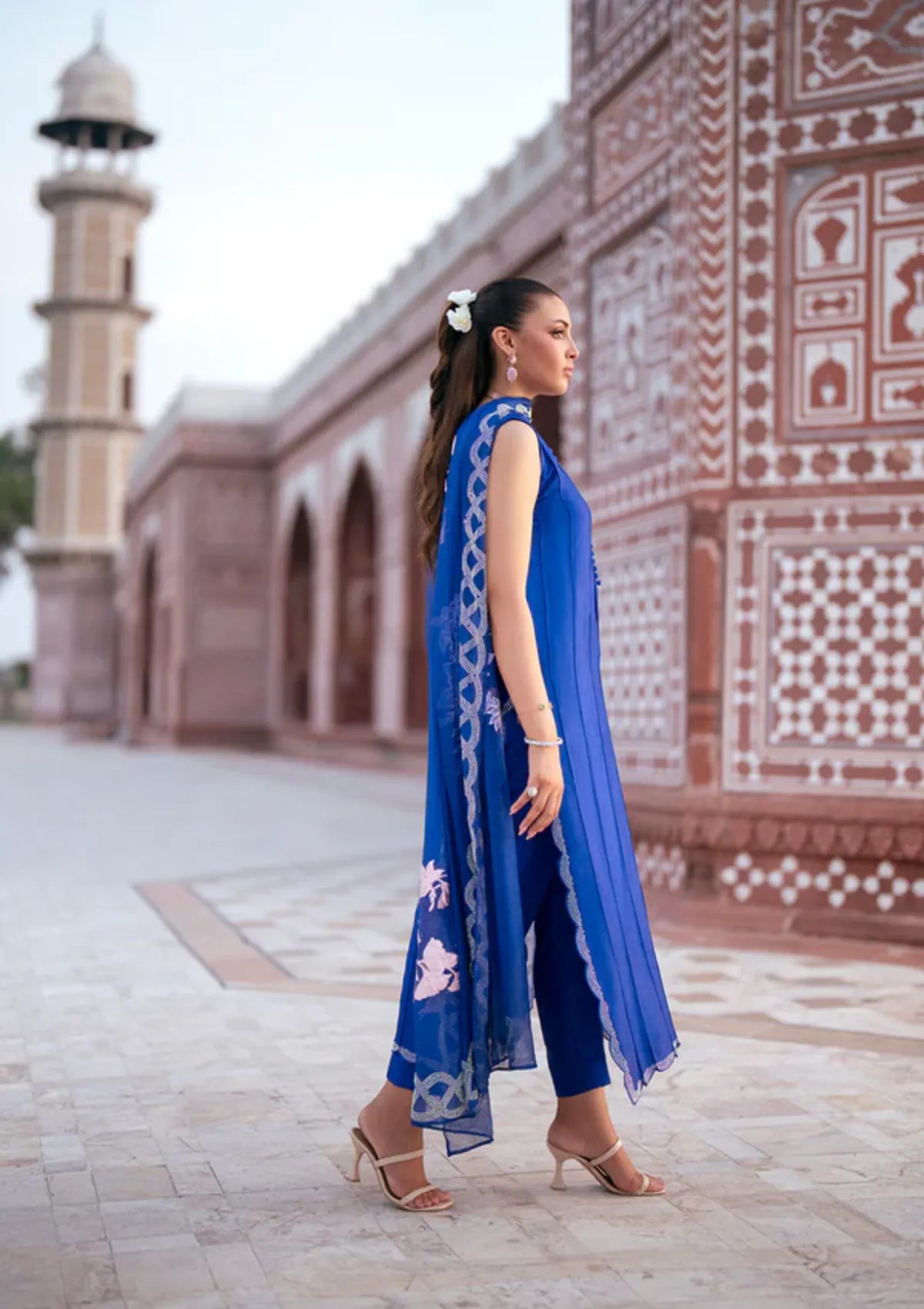 mohsin-saeed-fabrics-is-selling-online-and-in stores-Luxury-daily-wear-wedding-wear-formal-wear-in-budgeted-price-This-product-is-from-sidra-fahad-noor-e-jahan-luxury-formal25-sf-270-is-available-on-Mohsin-saeed-fabrics-website.