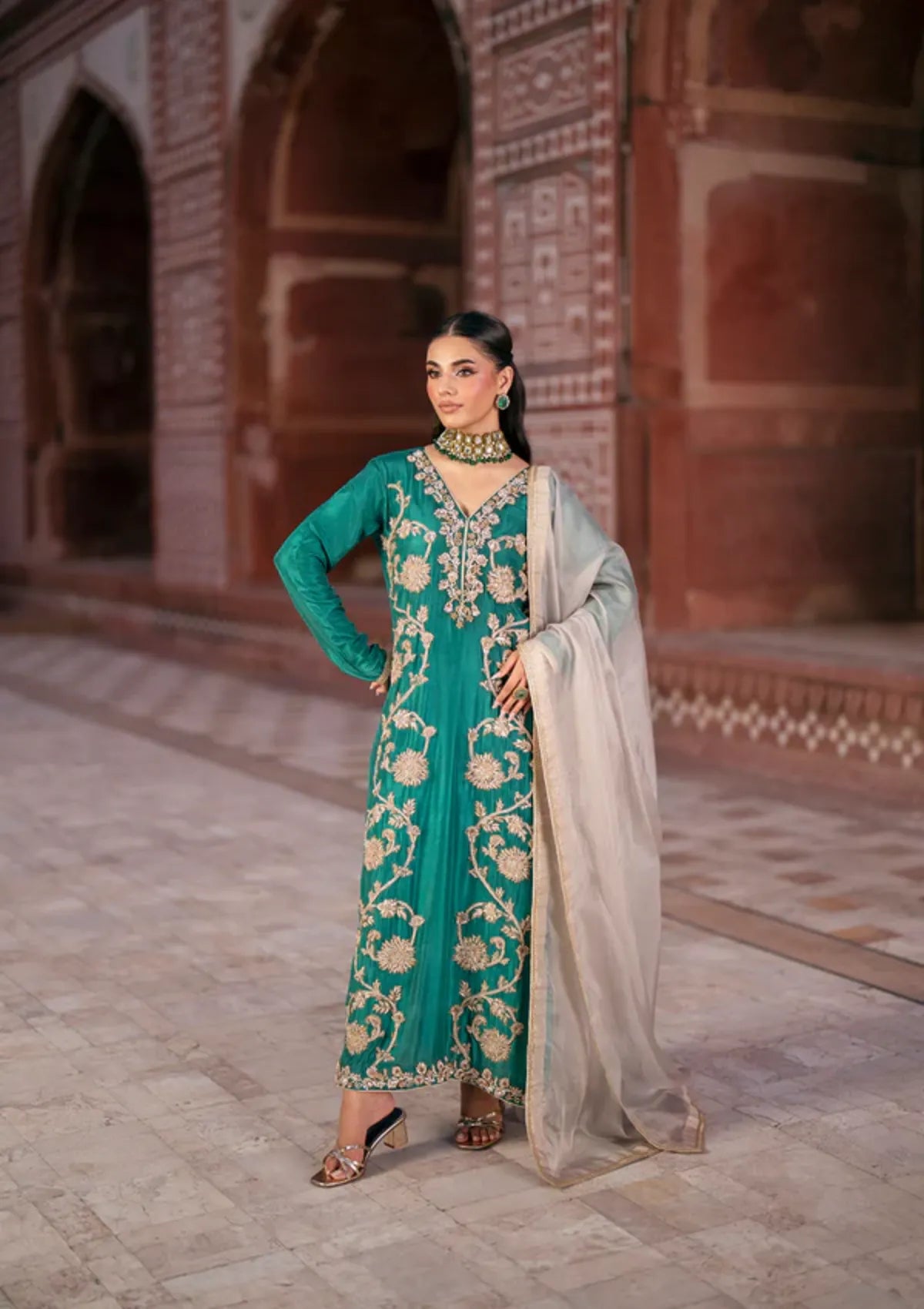 mohsin-saeed-fabrics-is-selling-online-and-in stores-Luxury-daily-wear-wedding-wear-formal-wear-in-budgeted-price-This-product-is-from-sidra-fahad-noor-e-jahan-luxury-formal25-sf-268-is-available-on-Mohsin-saeed-fabrics-website.