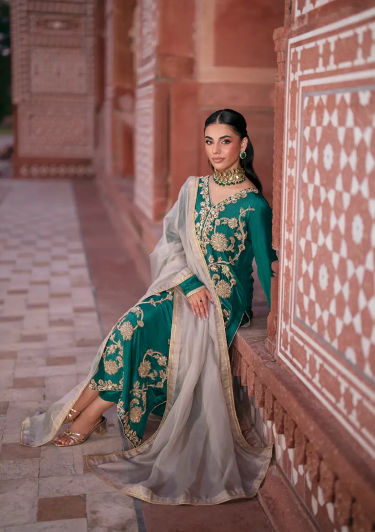 mohsin-saeed-fabrics-is-selling-online-and-in stores-Luxury-daily-wear-wedding-wear-formal-wear-in-budgeted-price-This-product-is-from-sidra-fahad-noor-e-jahan-luxury-formal25-sf-268-is-available-on-Mohsin-saeed-fabrics-website.