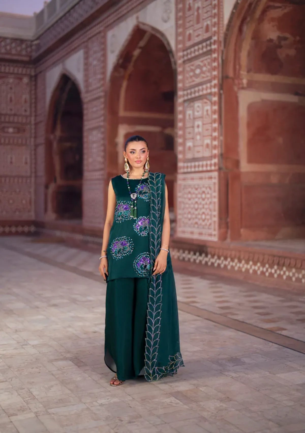 mohsin-saeed-fabrics-is-selling-online-and-in stores-Luxury-daily-wear-wedding-wear-formal-wear-in-budgeted-price-This-product-is-from-sidra-fahad-noor-e-jahan-luxury-formal25-sf-267-is-available-on-Mohsin-saeed-fabrics-website.