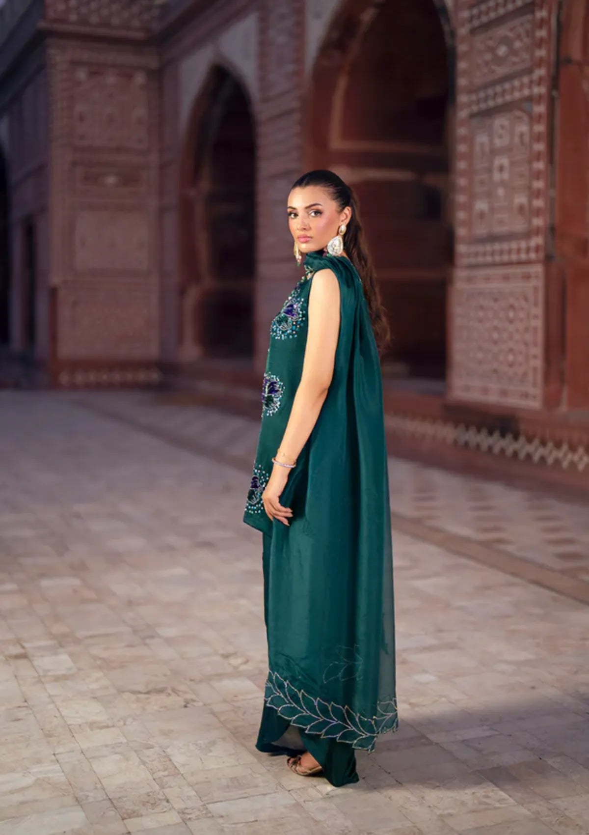 mohsin-saeed-fabrics-is-selling-online-and-in stores-Luxury-daily-wear-wedding-wear-formal-wear-in-budgeted-price-This-product-is-from-sidra-fahad-noor-e-jahan-luxury-formal25-sf-267-is-available-on-Mohsin-saeed-fabrics-website.