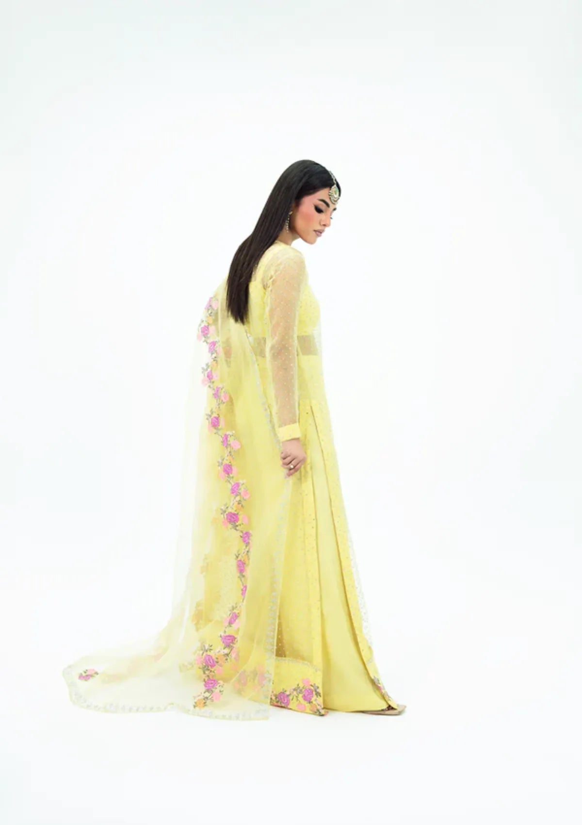 mohsin-saeed-fabrics-is-selling-online-and-in stores-Luxury-daily-wear-wedding-wear-formal-wear-in-budgeted-price-This-product-is-from-sidra-fahad-noor-e-jahan-luxury-formal25-sf-258-is-available-on-Mohsin-saeed-fabrics-website.