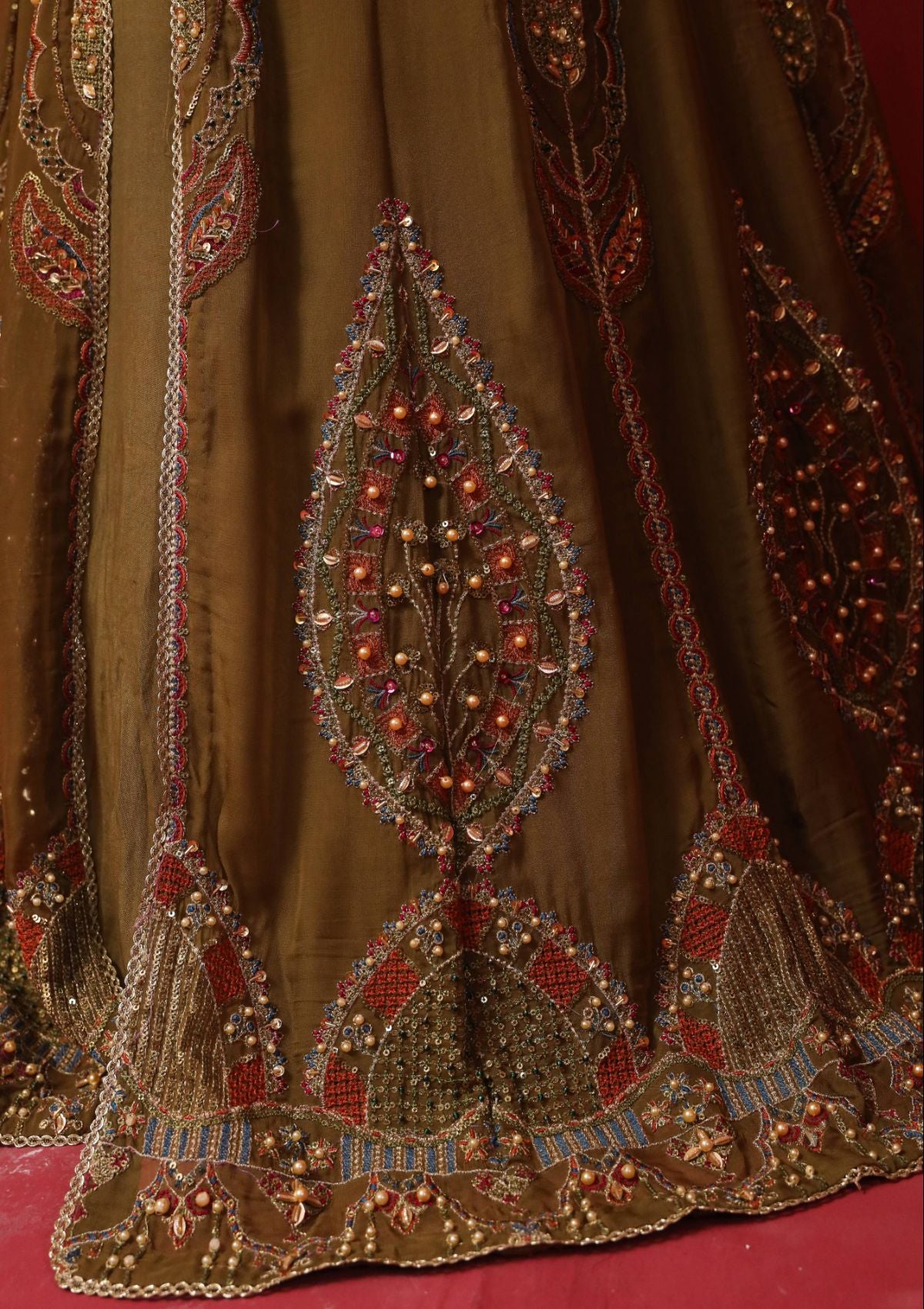 Clothere By Anam Maison La Rogue Formals'25 D-009