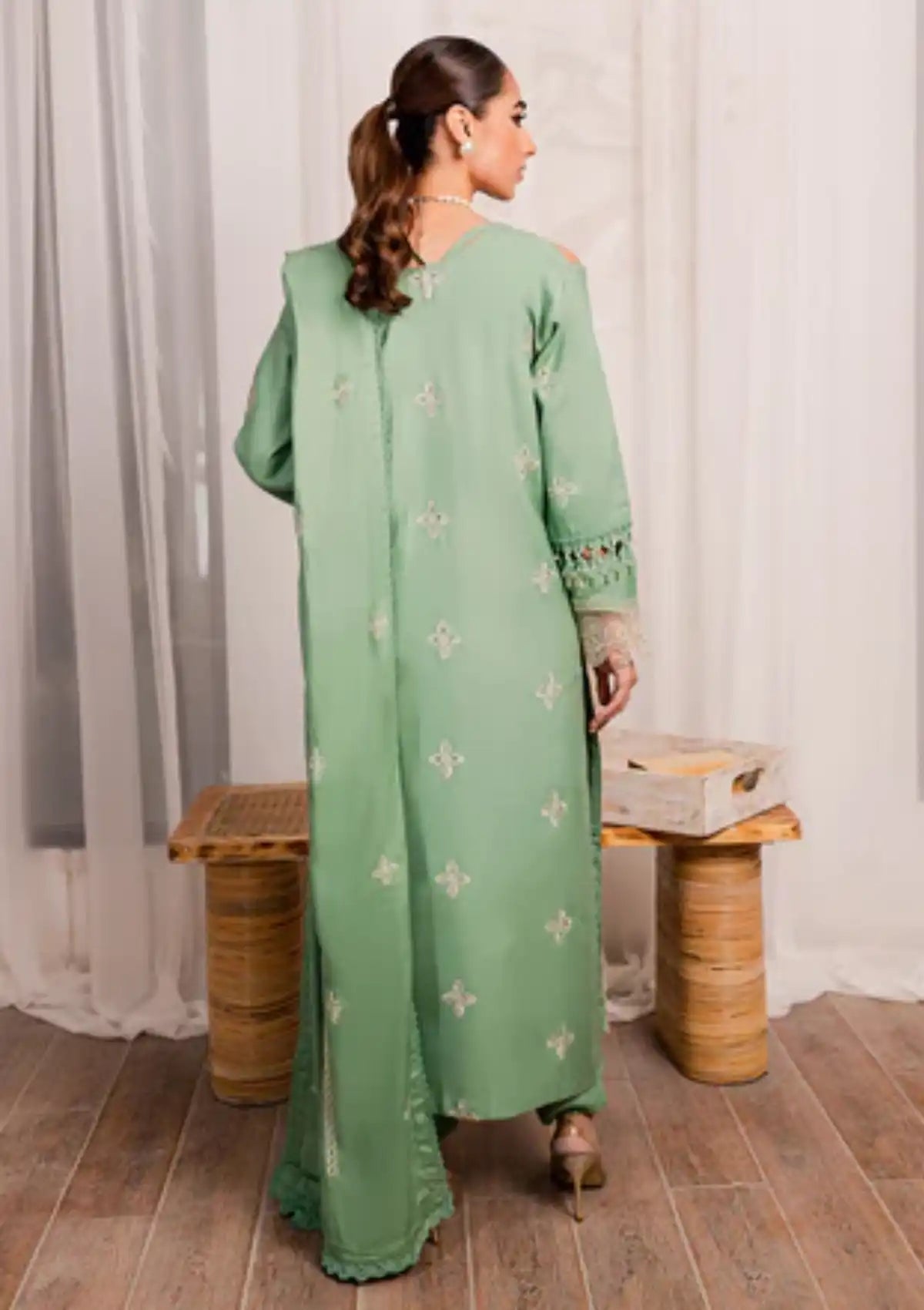 Parishay Nuray-e-Nazar Winter'23 NNF-10 - Mohsin Saeed Fabrics
