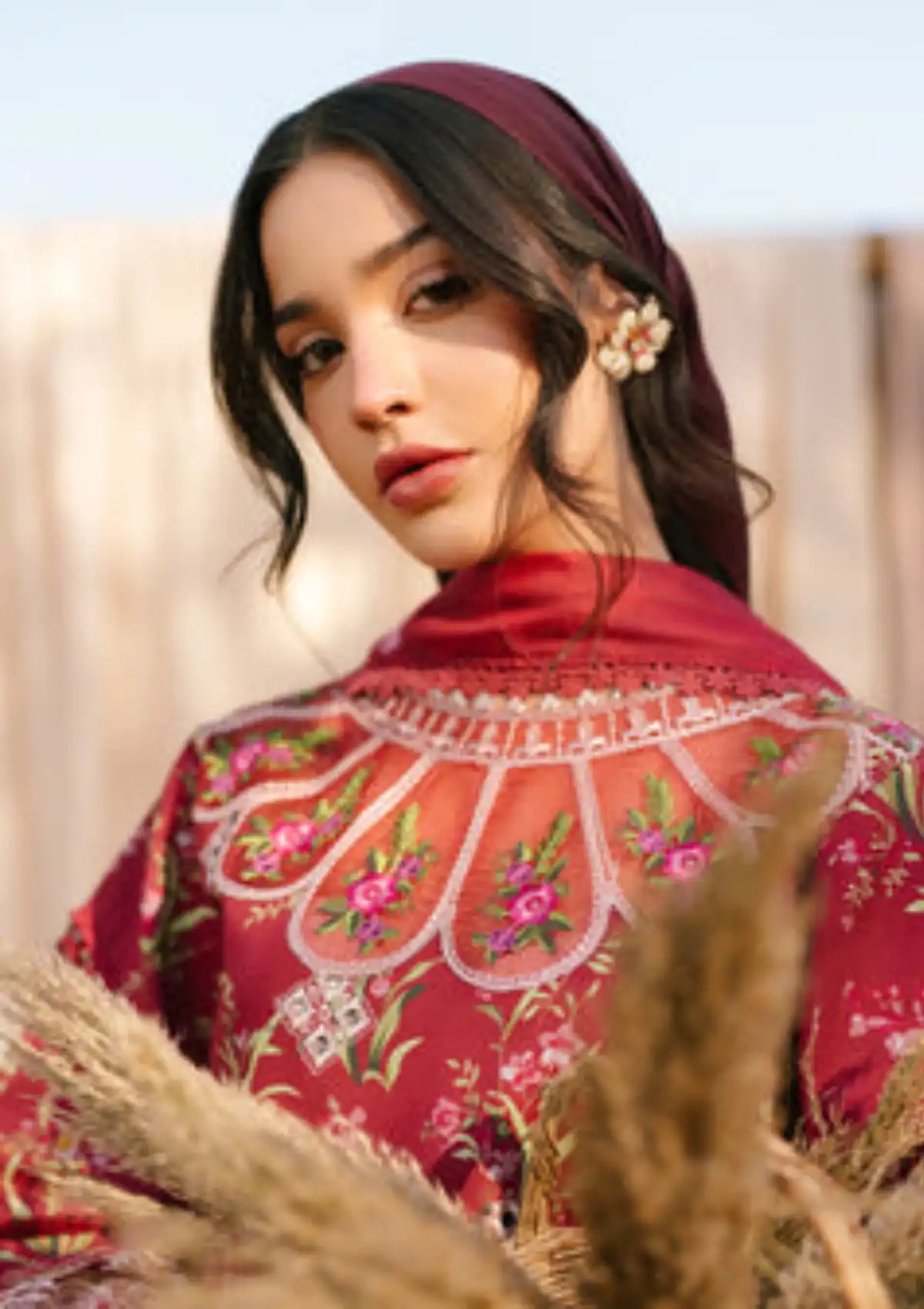 mohsin-saeed-fabrics-affordable-luxury-outfits-for-daily-formal-and-wedding-wear-This-product-is-from-parishay-ivy-bloom-lawn25-ivy-02-is-available-on-Mohsin-saeed-fabrics-website.