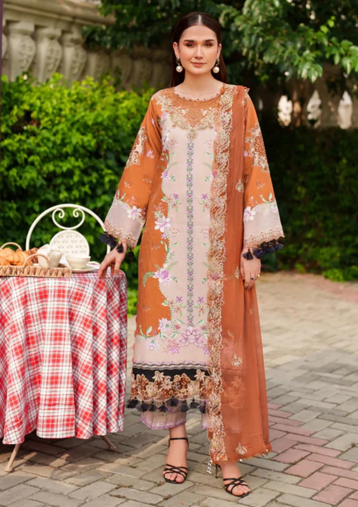 mohsin-saeed-fabrics-affordable-luxury-outfits-for-daily-formal-and-wedding-wear-This-product-is-from-parishay-ivy-bloom-winter-edit25-ivy-03-is-available-on-Mohsin-saeed-fabrics-website.