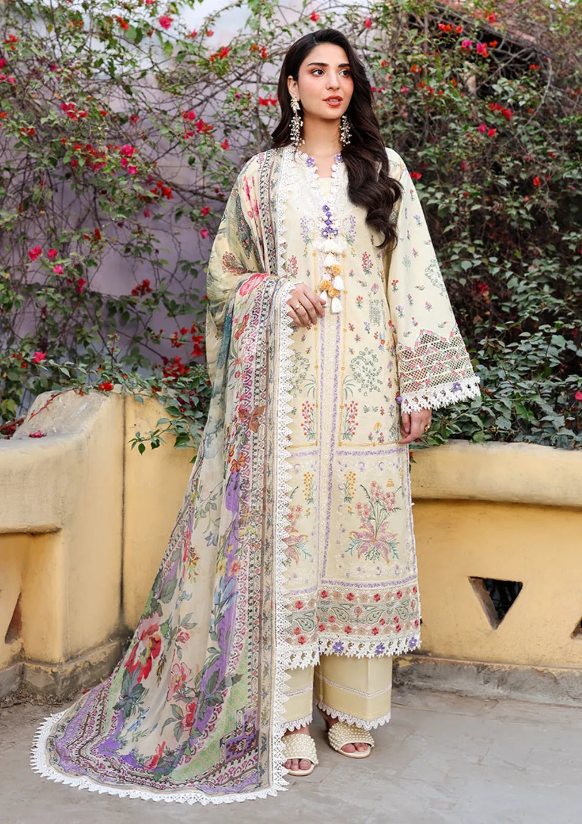 Roheenaz Summer Reverie Luxury Lawn'26 D-209 Isolde