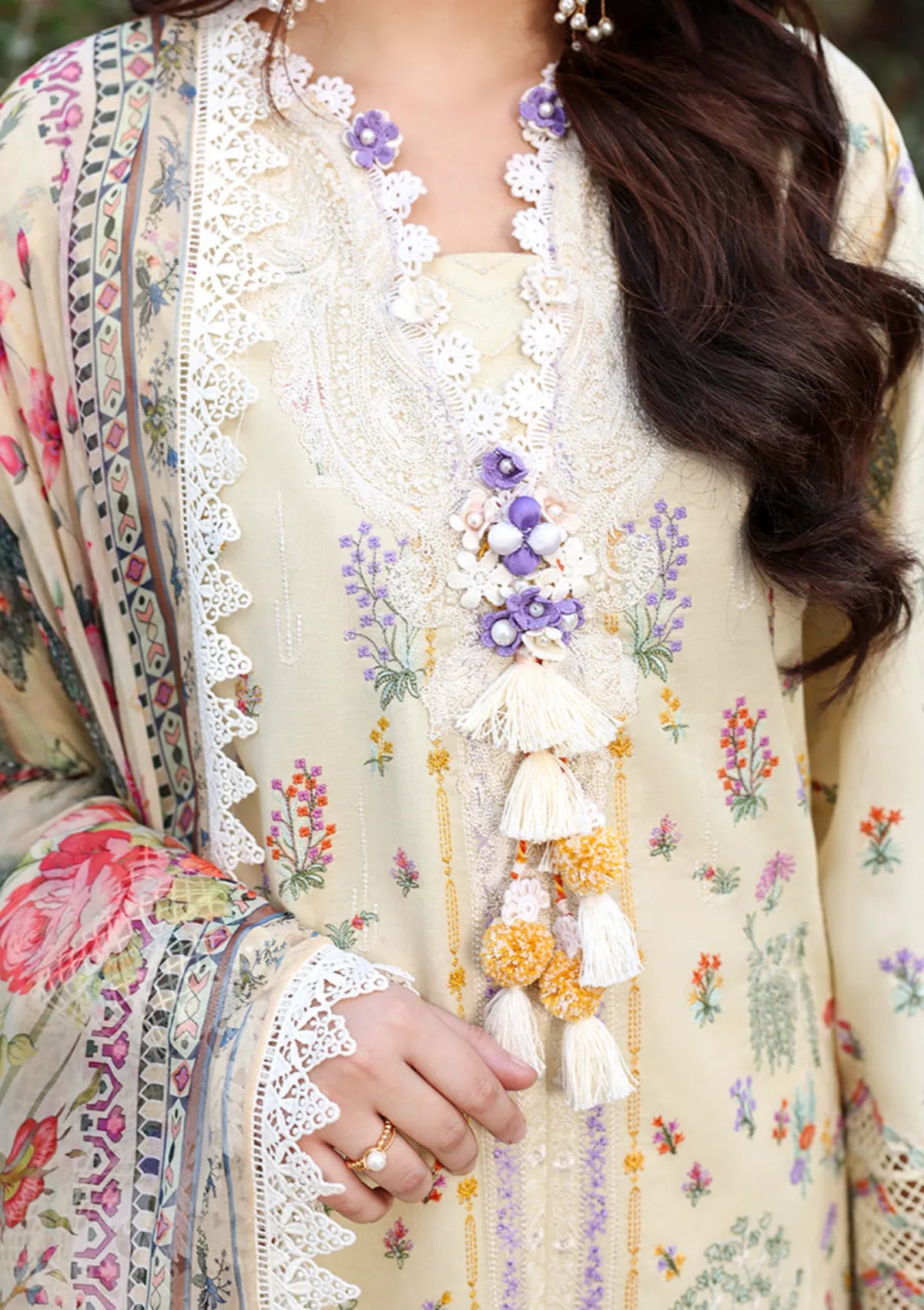 Roheenaz Summer Reverie Luxury Lawn'26 D-209 Isolde