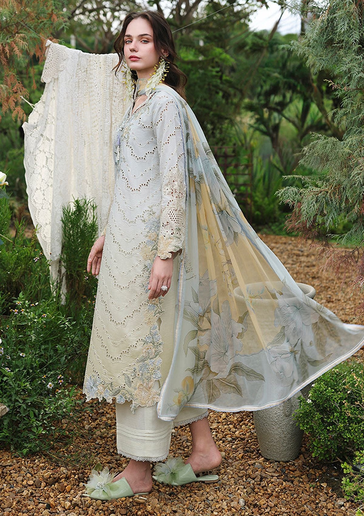 Mushq Hemline The Secret Garden Lawn'26 D-11 Ivory Botanica