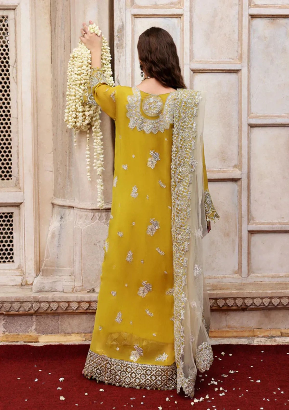 mohsin-saeed-fabrics-designer-daily-wear-formal-and-wedding-suits-within-budget-This-product-is-from-parishay-jahanara-luxury-formals25-jra-03-is-available-on-Mohsin-saeed-fabrics-website.