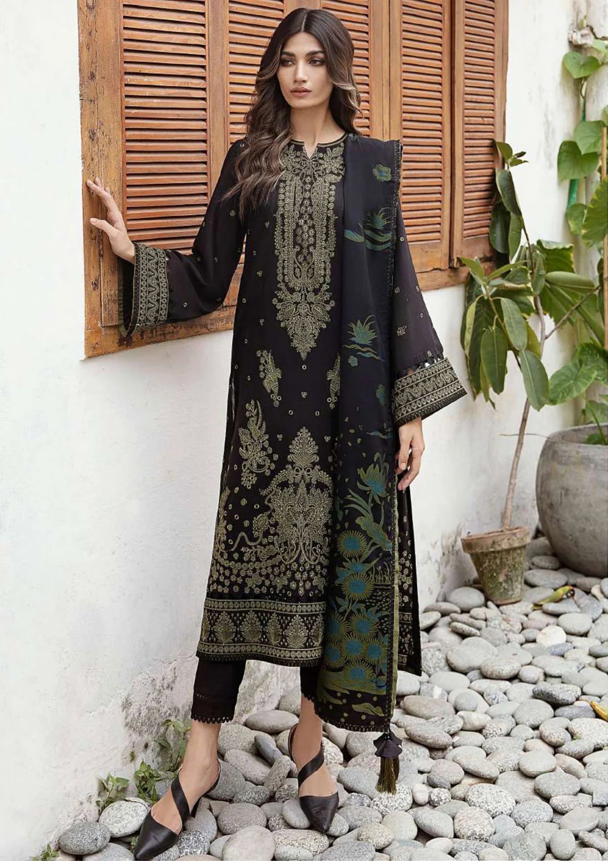Jazmin Iris Fall Winter'23 D-04 - Mohsin Saeed Fabrics