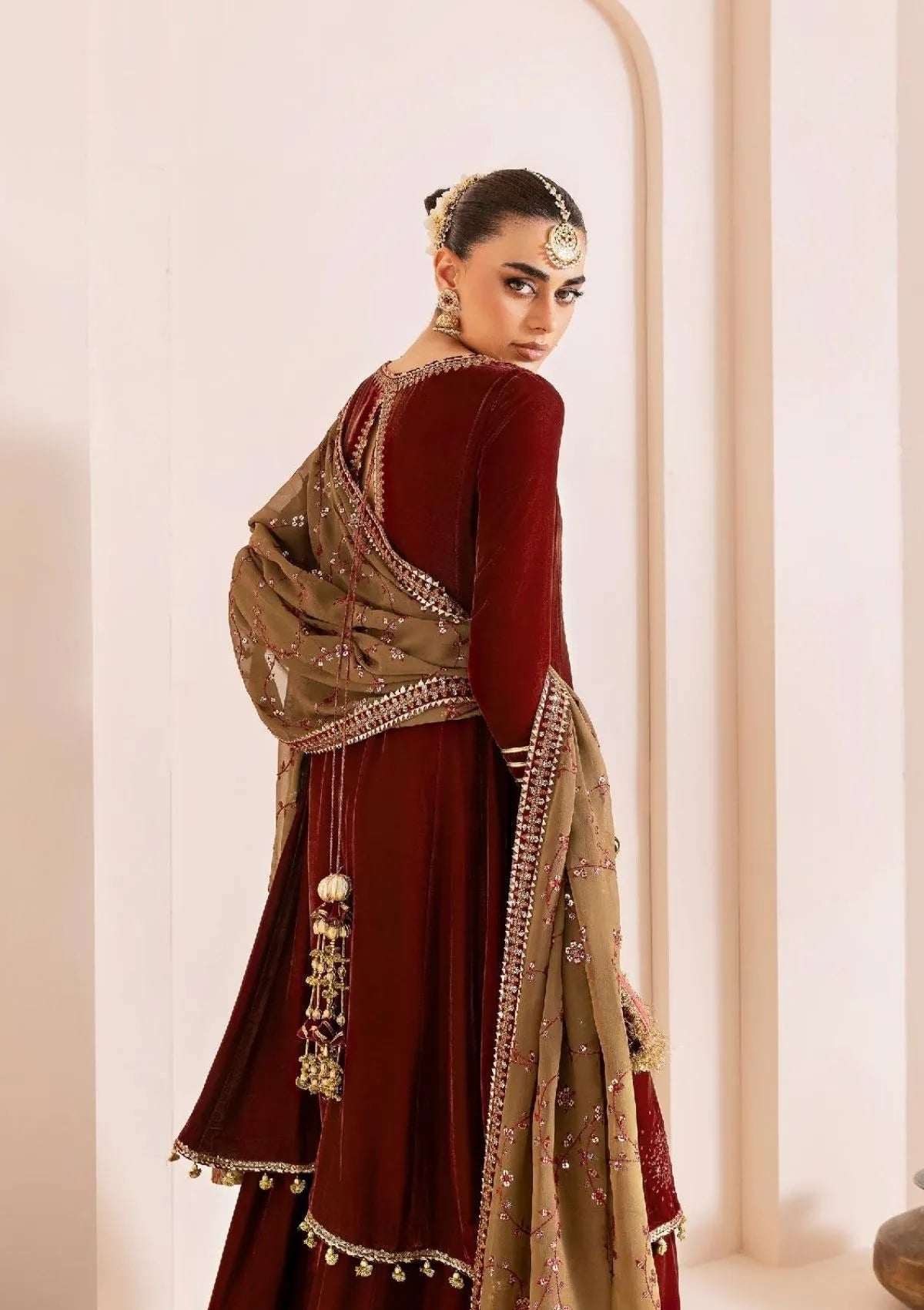 mohsin-saeed-fabrics-is-selling-online-and-in stores-Luxury-daily-wear-wedding-wear-formal-wear-in-budgeted-price-This-product-is-from-jazmin-chandani-velvet-formals25-svf-07-masal-is-available-on-Mohsin-saeed-fabrics-website.