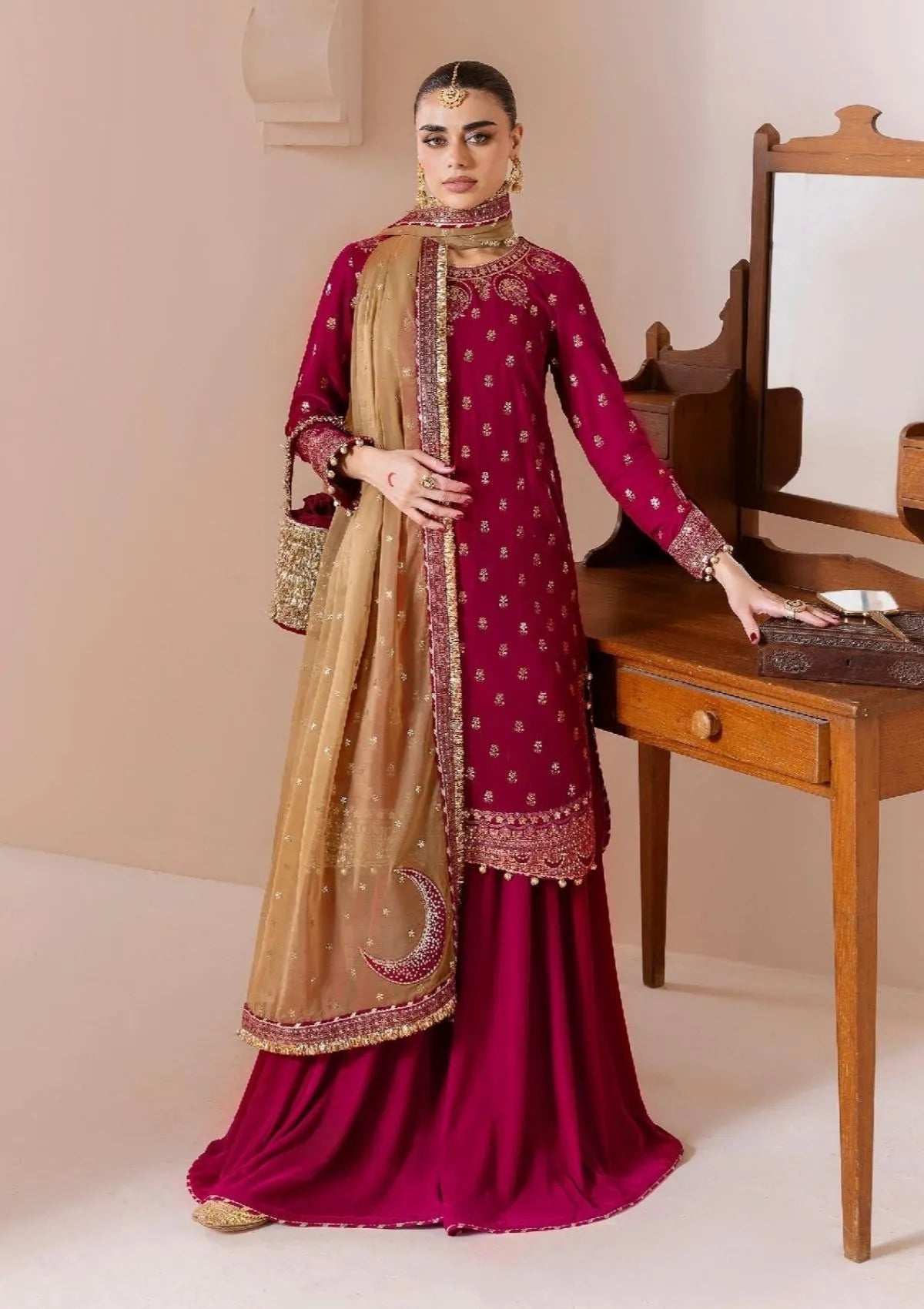 mohsin-saeed-fabrics-is-selling-online-and-in stores-Luxury-daily-wear-wedding-wear-formal-wear-in-budgeted-price-This-product-is-from-jazmin-chandani-velvet-formals25-svf-shireen-is-available-on-Mohsin-saeed-fabrics-website.