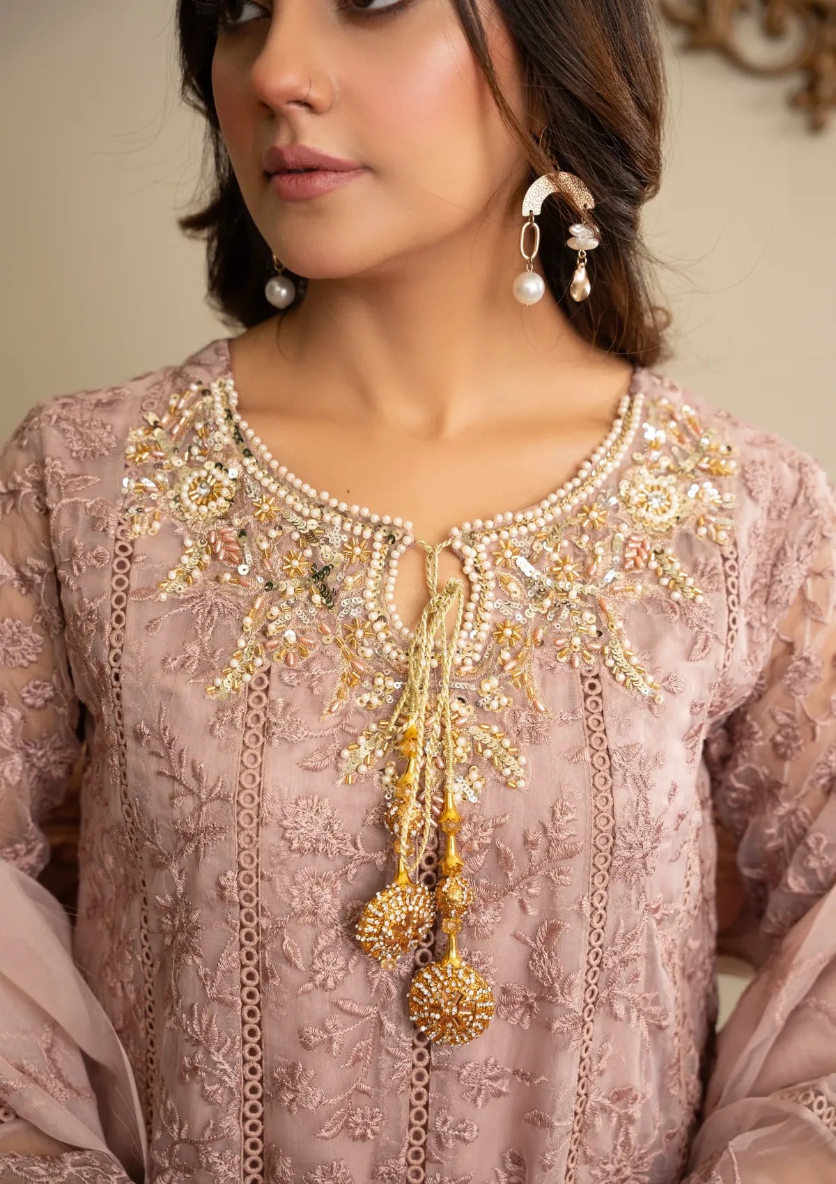 mohsin-saeed-fabrics-designer-daily-wear-formal-and-wedding-suits-within-budget-This-product-is-from-manahils-k-171-lilac-is-available-on-Mohsin-saeed-fabrics-website.