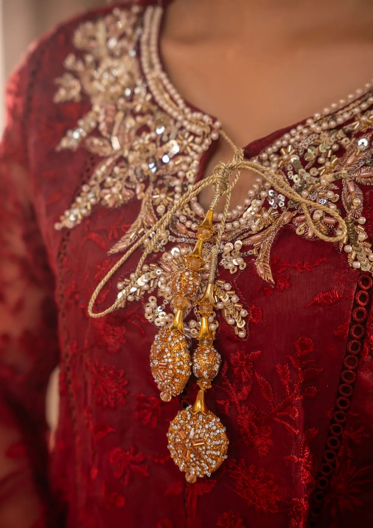 mohsin-saeed-fabrics-designer-daily-wear-formal-and-wedding-suits-within-budget-This-product-is-from-manahils-k-171-maroon-is-available-on-Mohsin-saeed-fabrics-website.