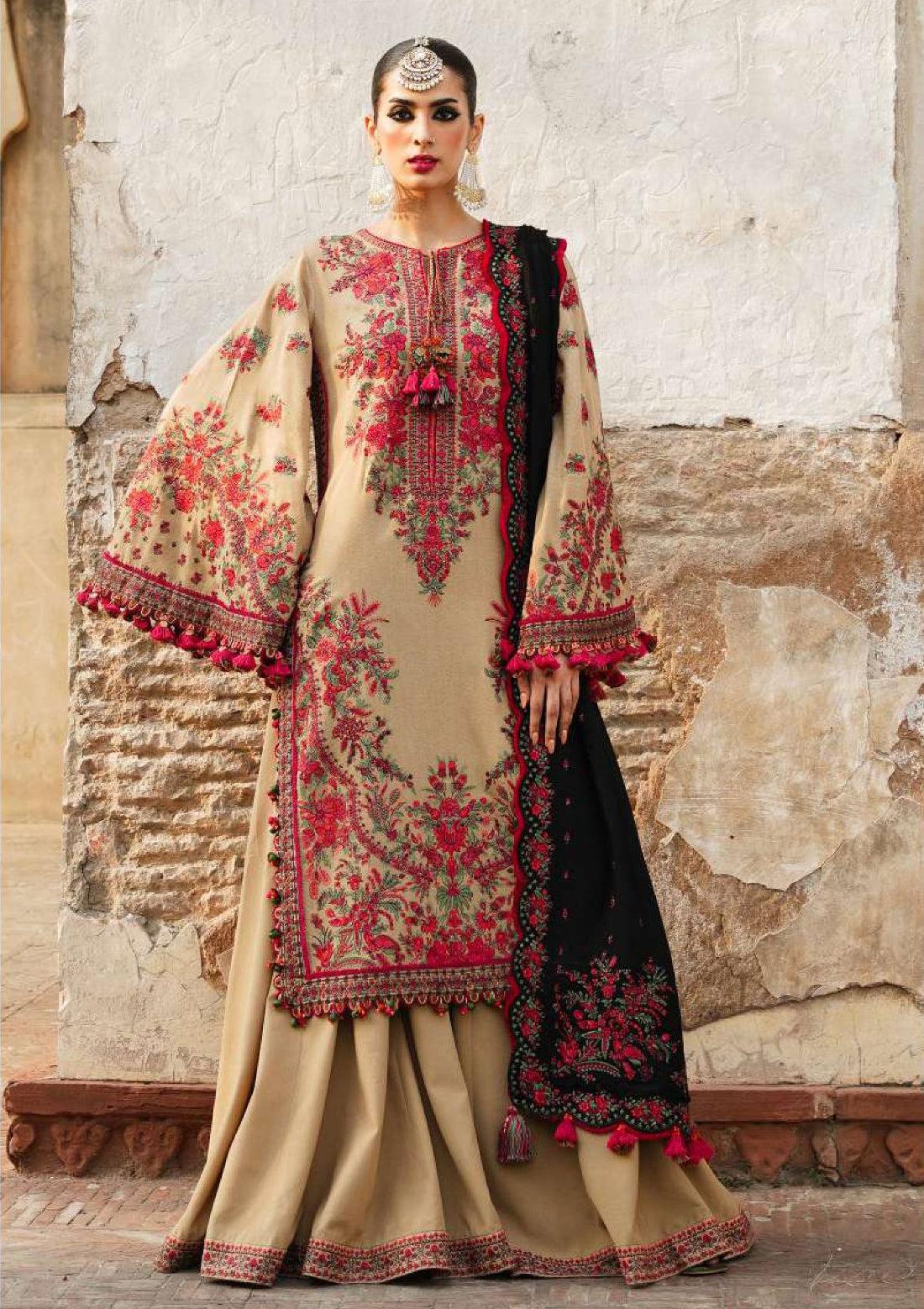 Hussain Rehar Karandi AW'23 D-36 Sahara - Mohsin Saeed Fabrics