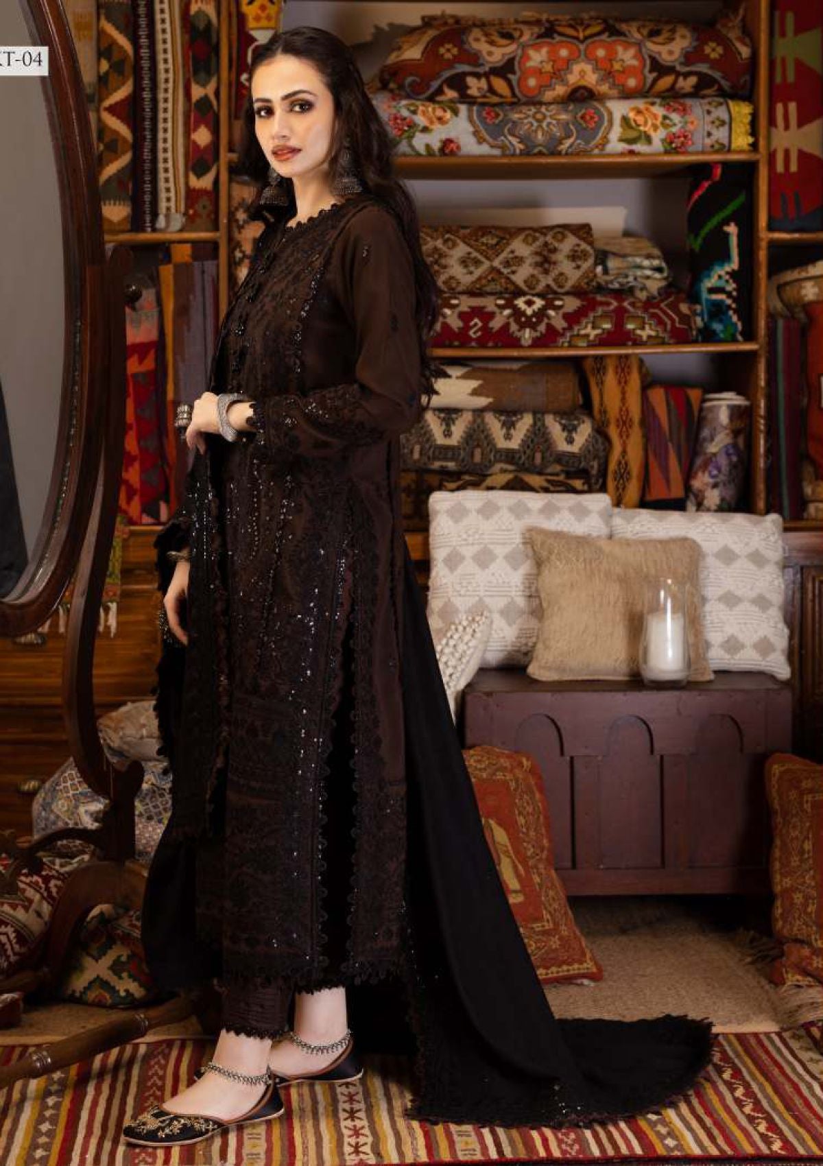 Asim Jofa Kashmiri Taanka Emb Shawl'23 AJKT-04 - Mohsin Saeed Fabrics