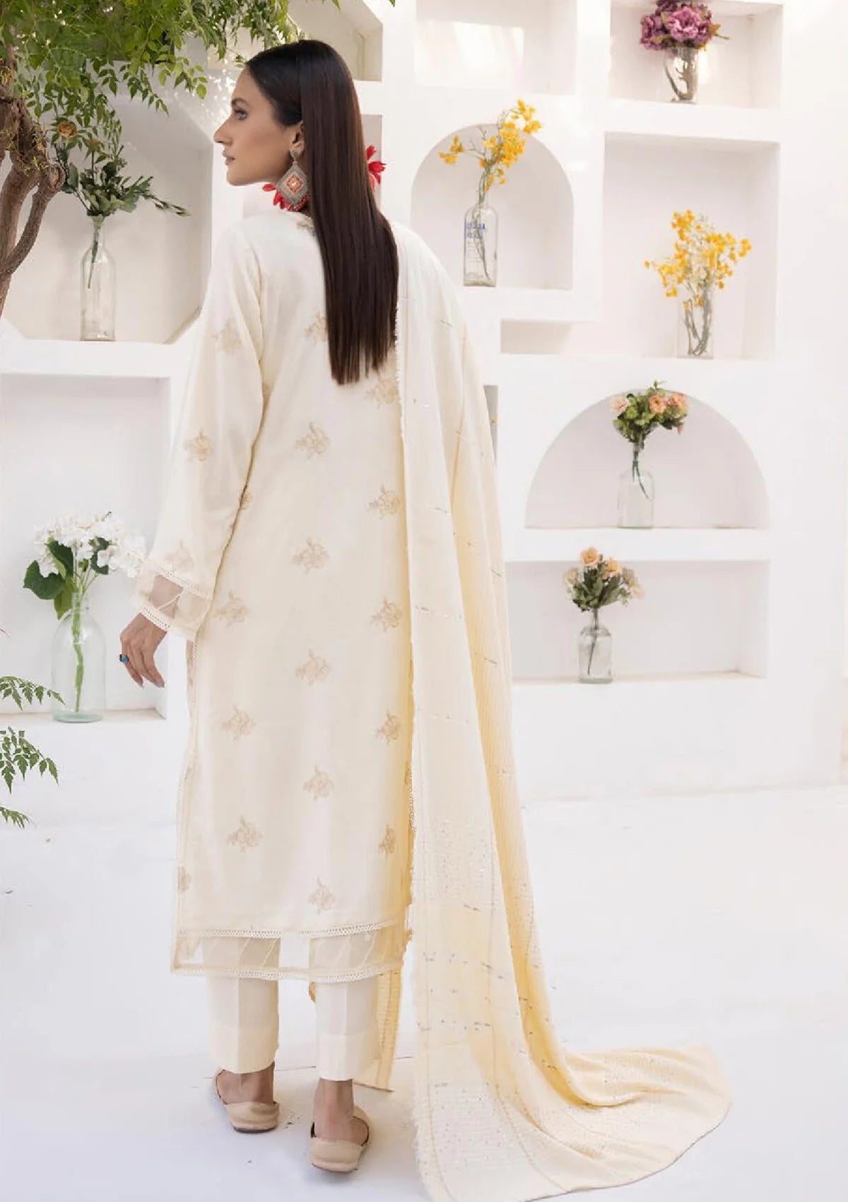 Khoobsurat Mehru Nisa Emb Peach Leather'23 M-03 - Mohsin Saeed Fabrics