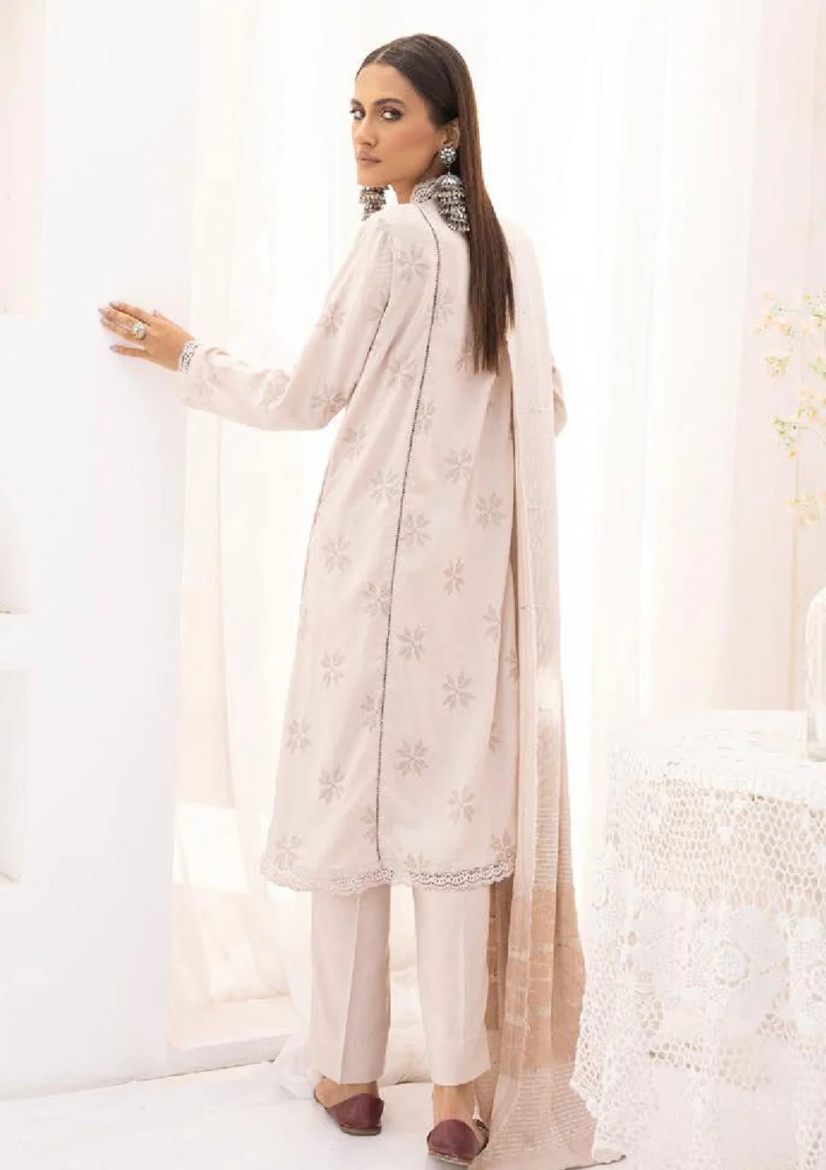 Khoobsurat Mehru Nisa Emb Peach Leather'23 M-11 - Mohsin Saeed Fabrics