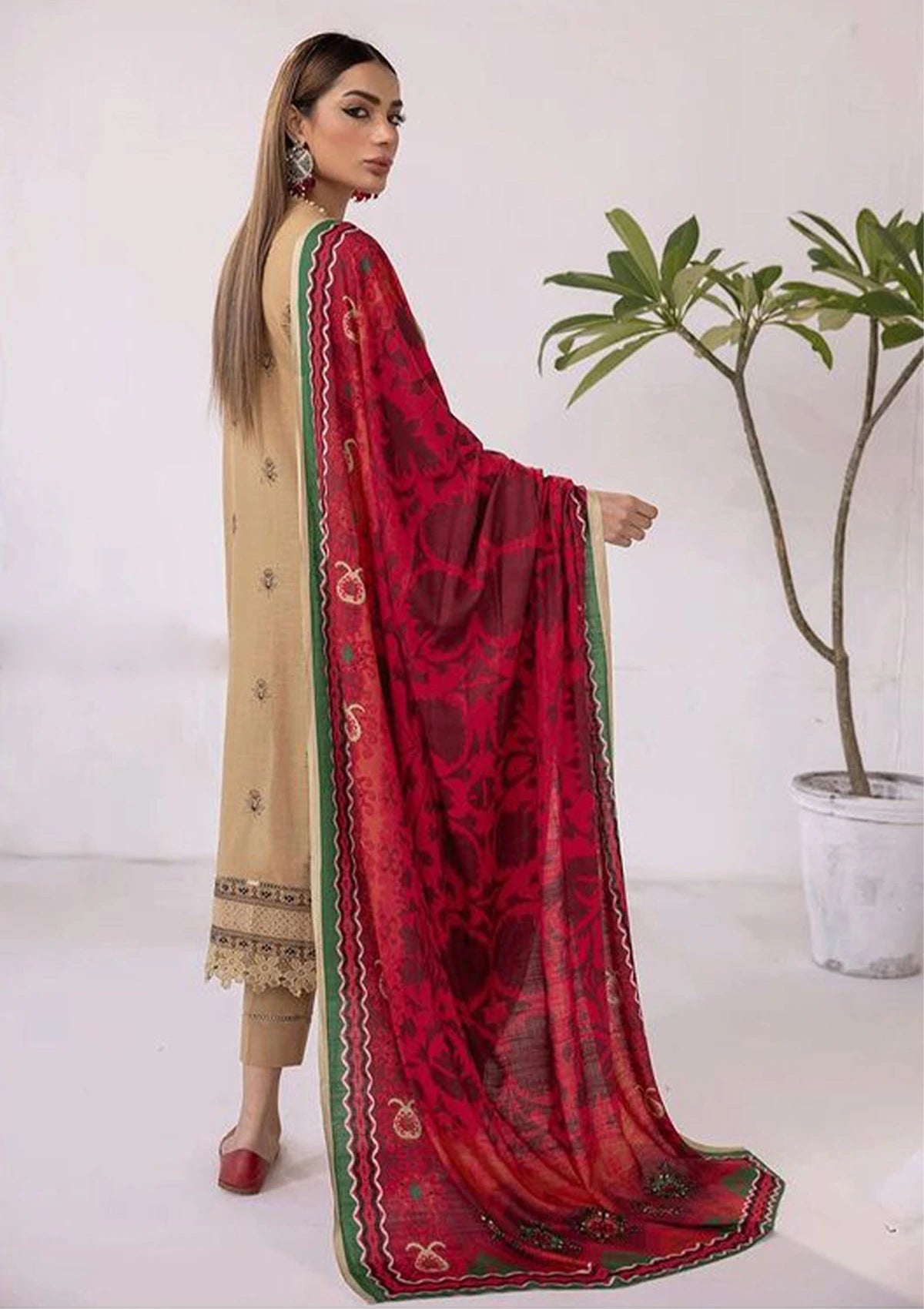 Khoobsurat Zaibunnisa Emb Khaddar'23 Z-07 - Mohsin Saeed Fabrics
