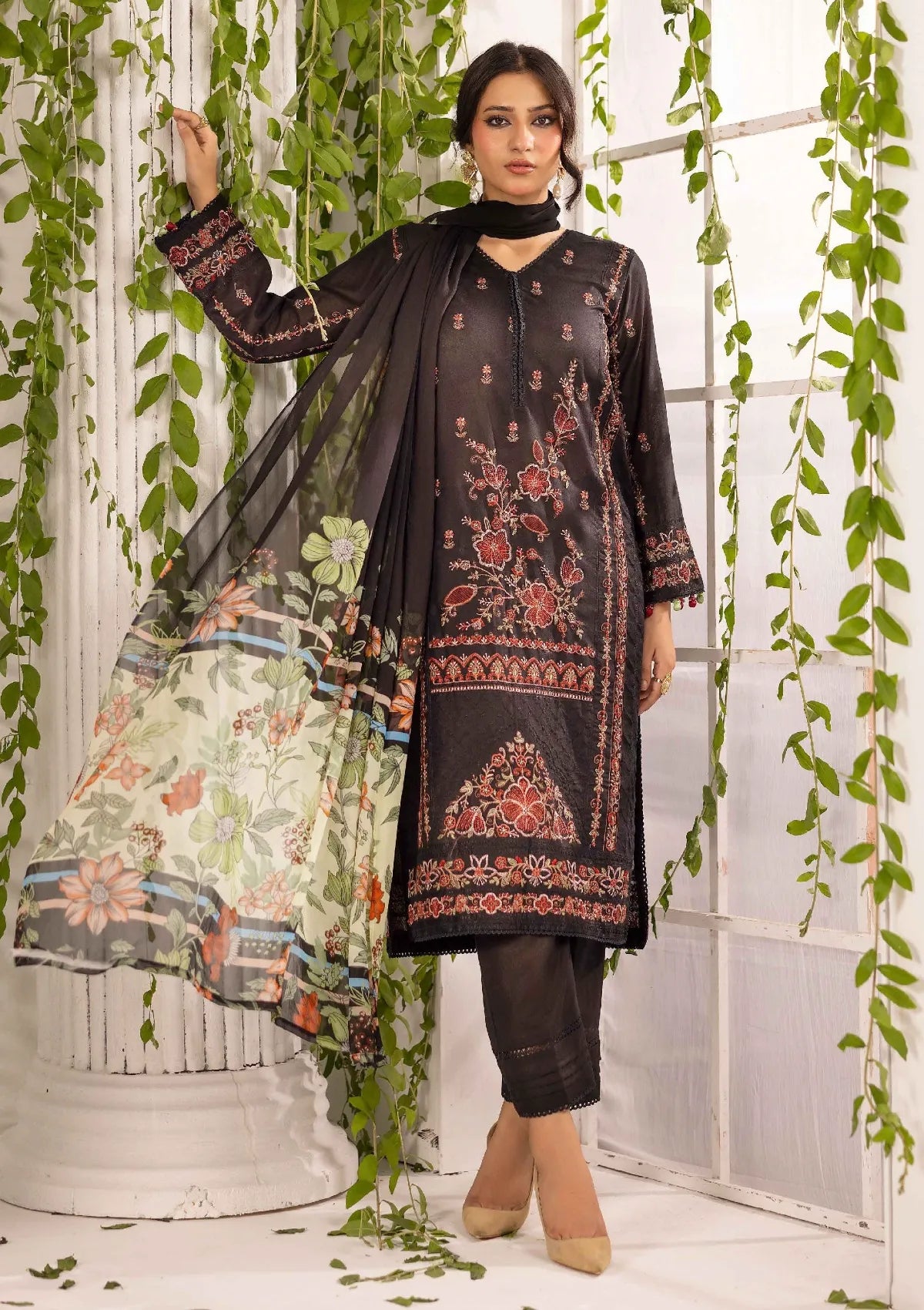 Khoobsurat Signature Karandi'25 SK-01