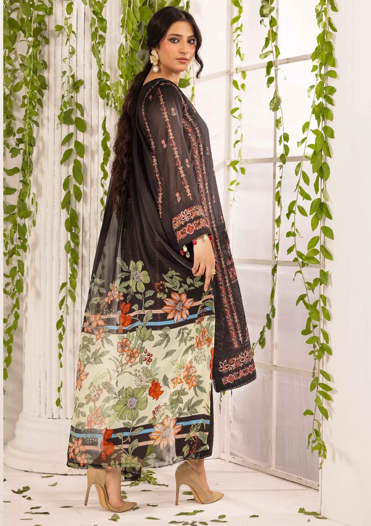 Khoobsurat Signature Karandi'25 SK-01