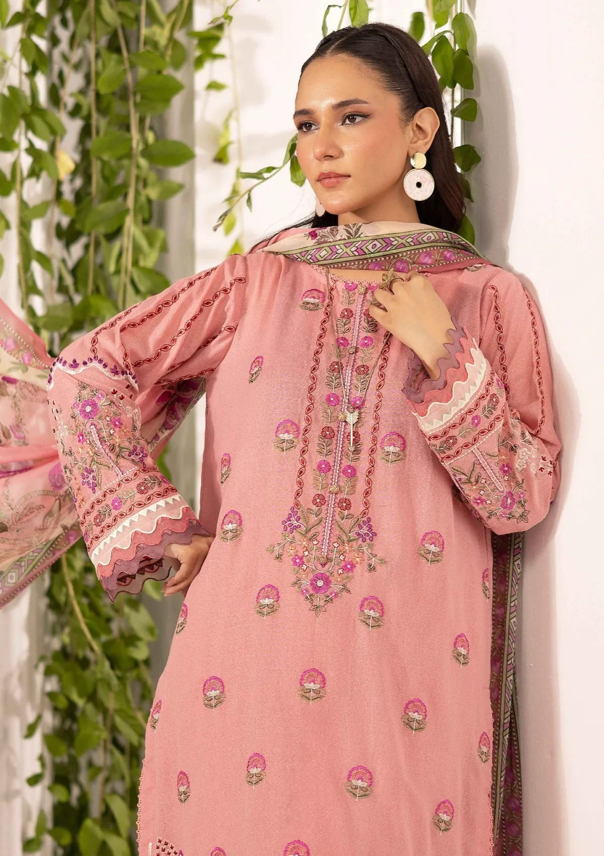 Khoobsurat Signature Karandi'25 SK-04