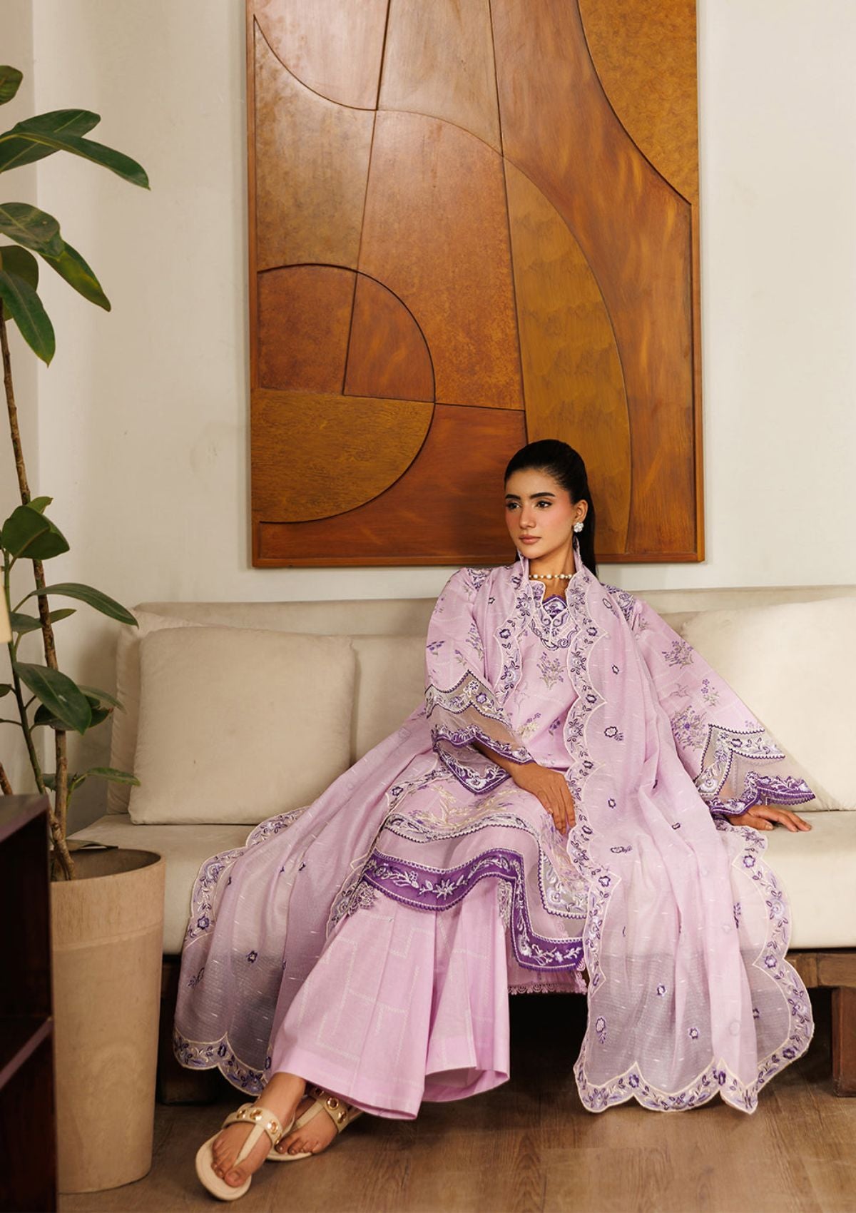 Mahnur Leila Lawn'26 L-04