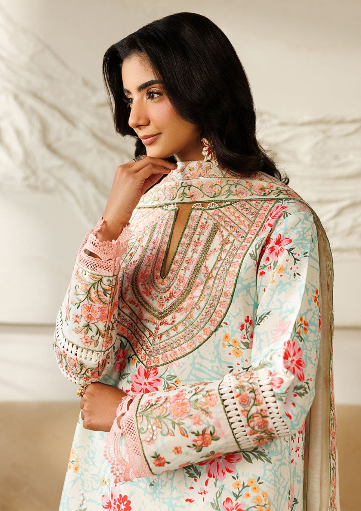 Mahnur Leila Lawn'26 L-05