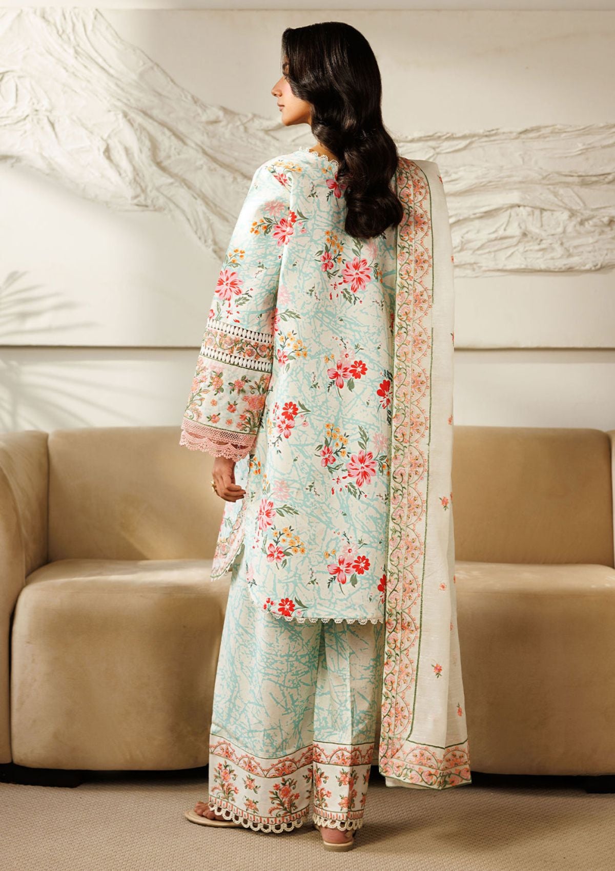Mahnur Leila Lawn'26 L-05