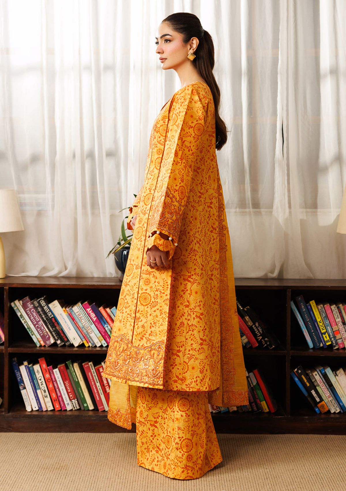 Mahnur Leila Lawn'26 L-07